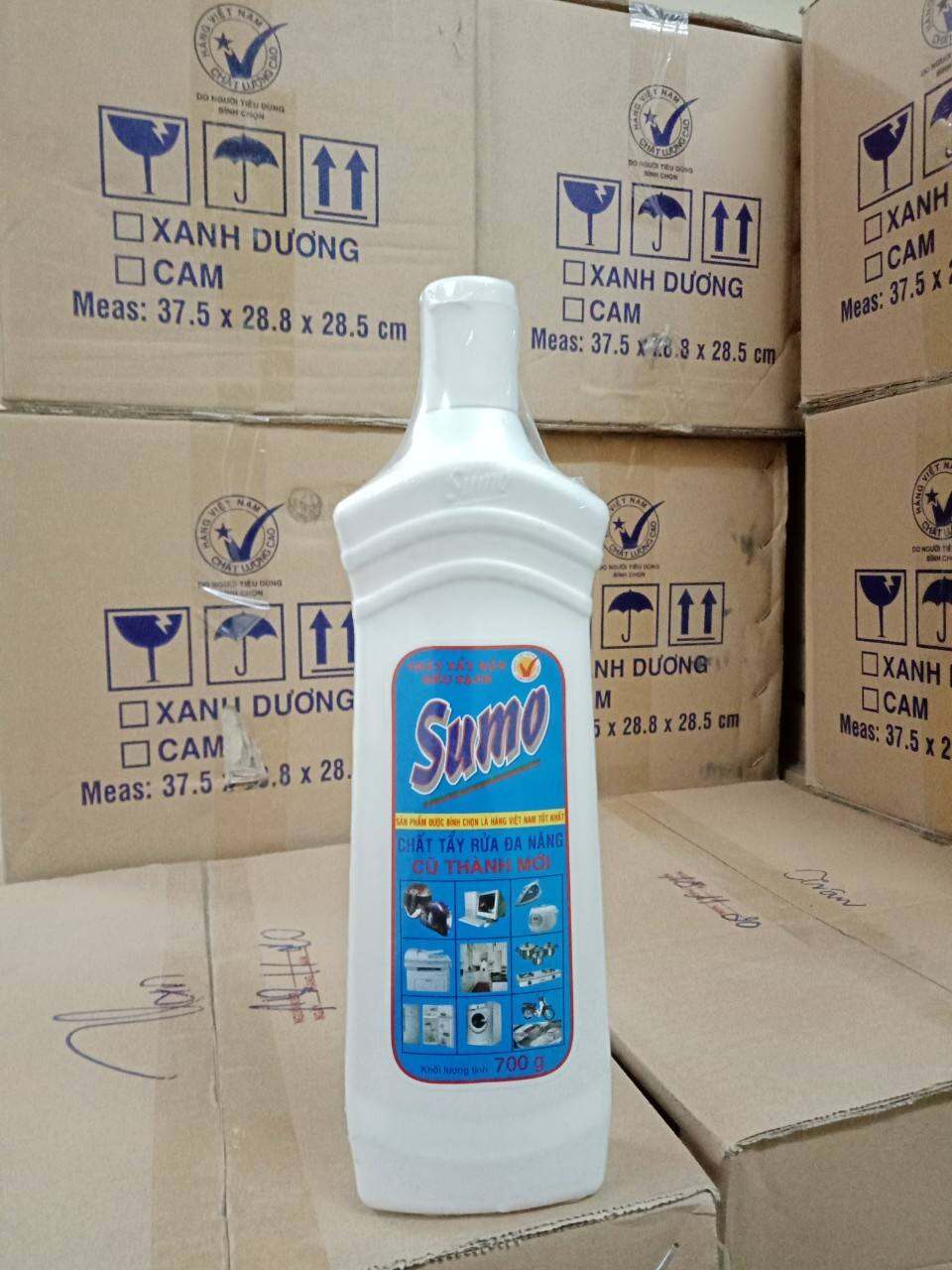 Kem tẩy đa năng Sumo chai 700g