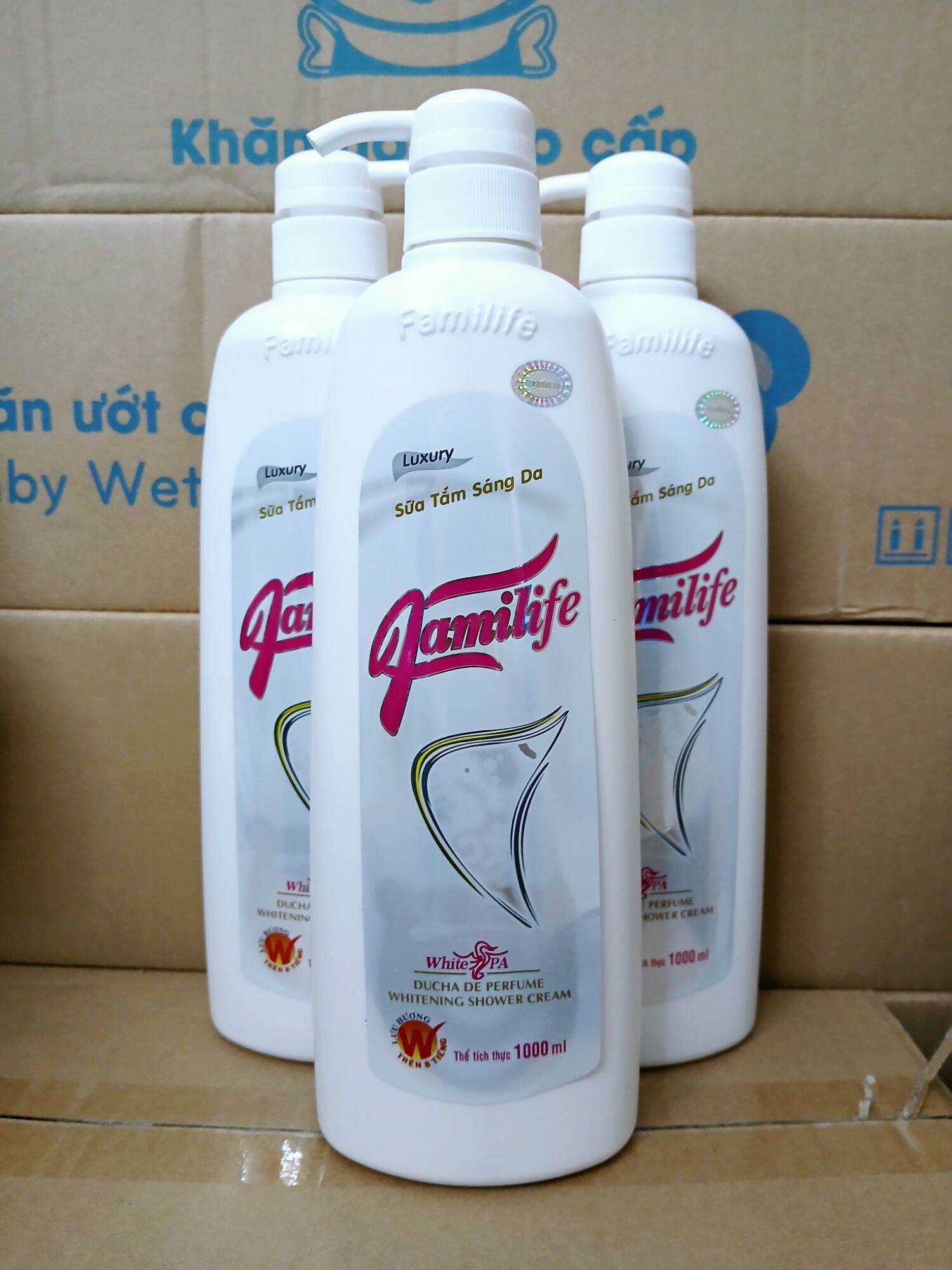 [ COMBO 2 CHAI ] Sữa Tắm Familife Cá Ngựa 1000ml