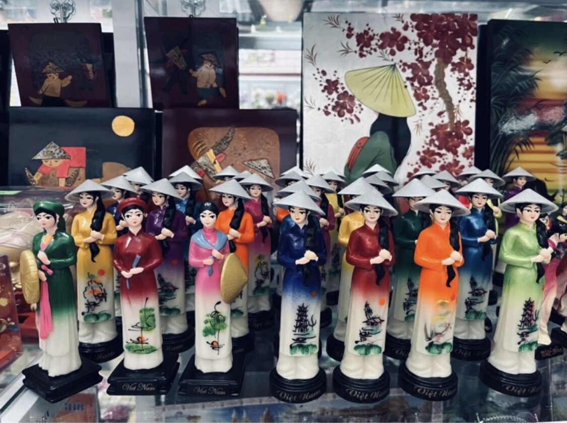 Hình tượng cô gái Việt Nam