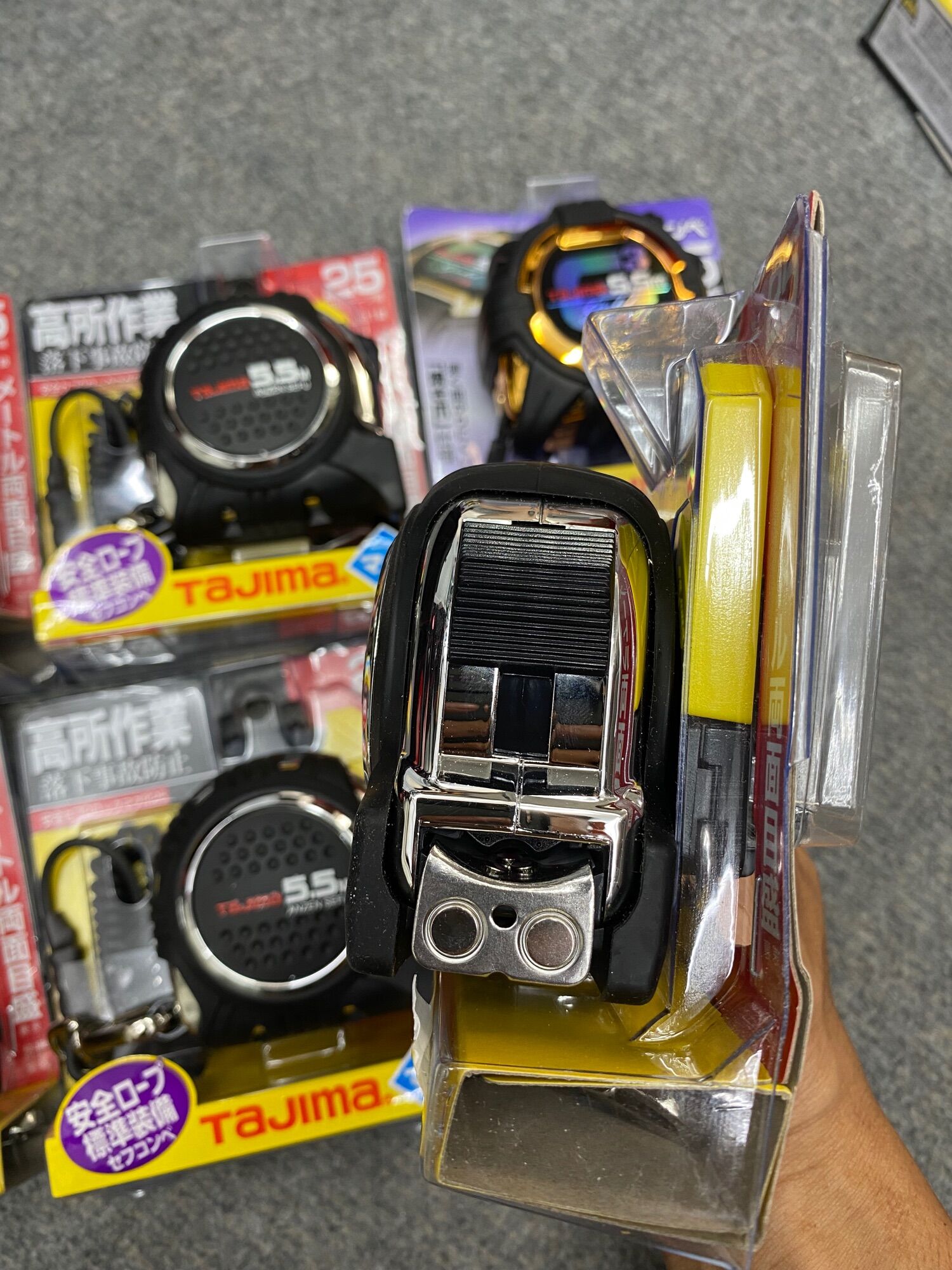 THƯỚC KÉO TAJIMA