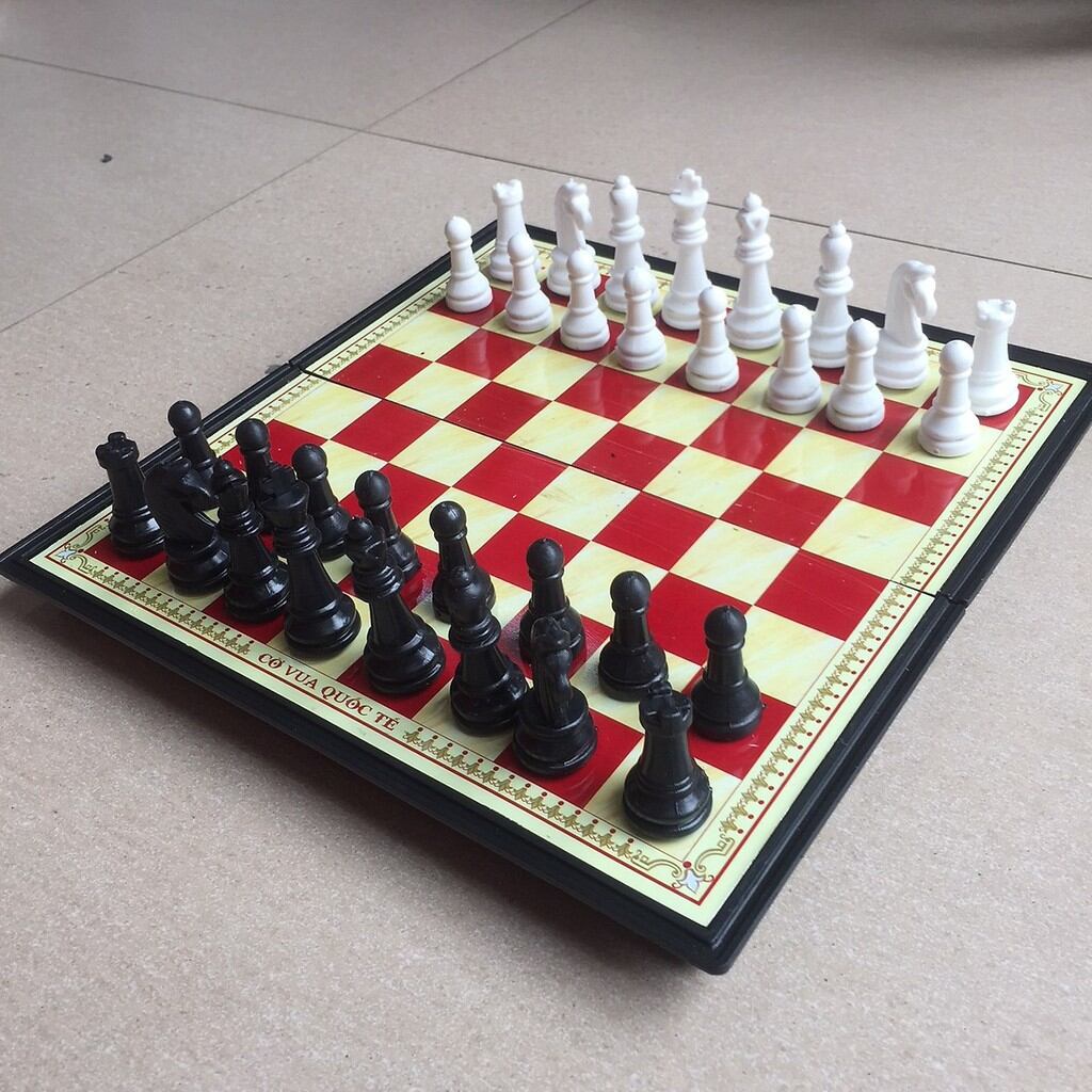 Bộ cờ vua quốc tế nam châm size nhỡ