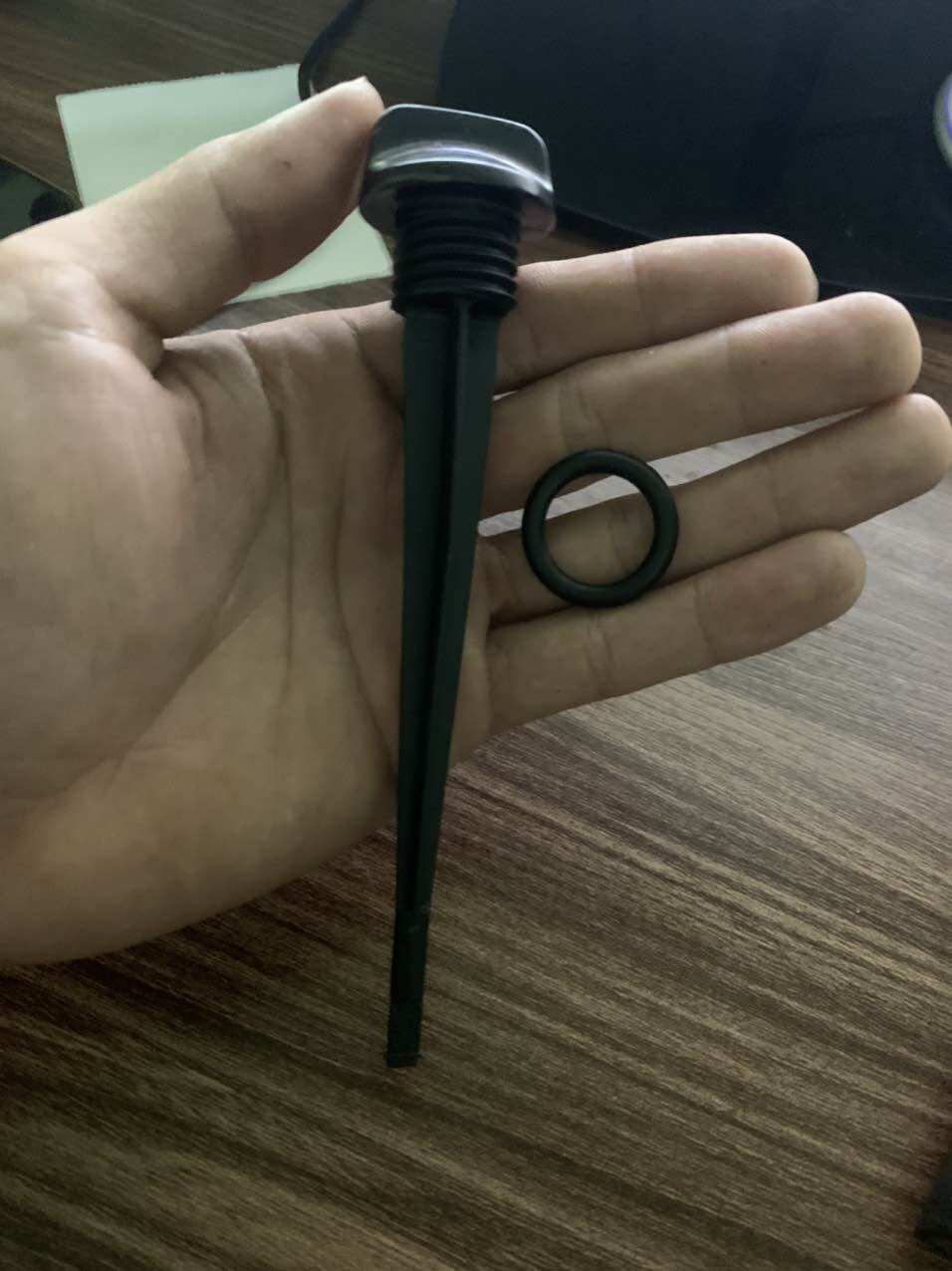 Thước thăm dầu xe số - ty thăm nhớt xe máy honda