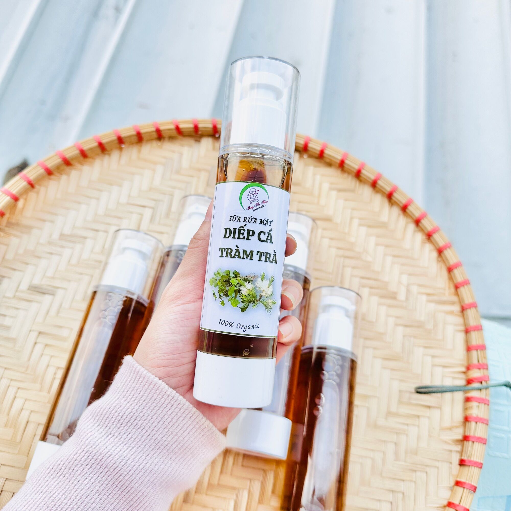 SỮA RỬA MẶT DIẾP CÁ TRÀM TRÀ