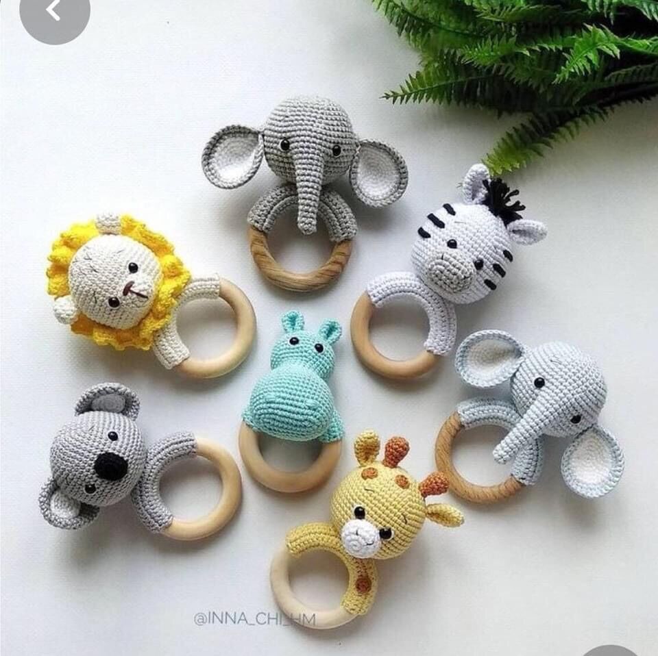 Đồ chơi lục lạc cầm tay handmade cho bé