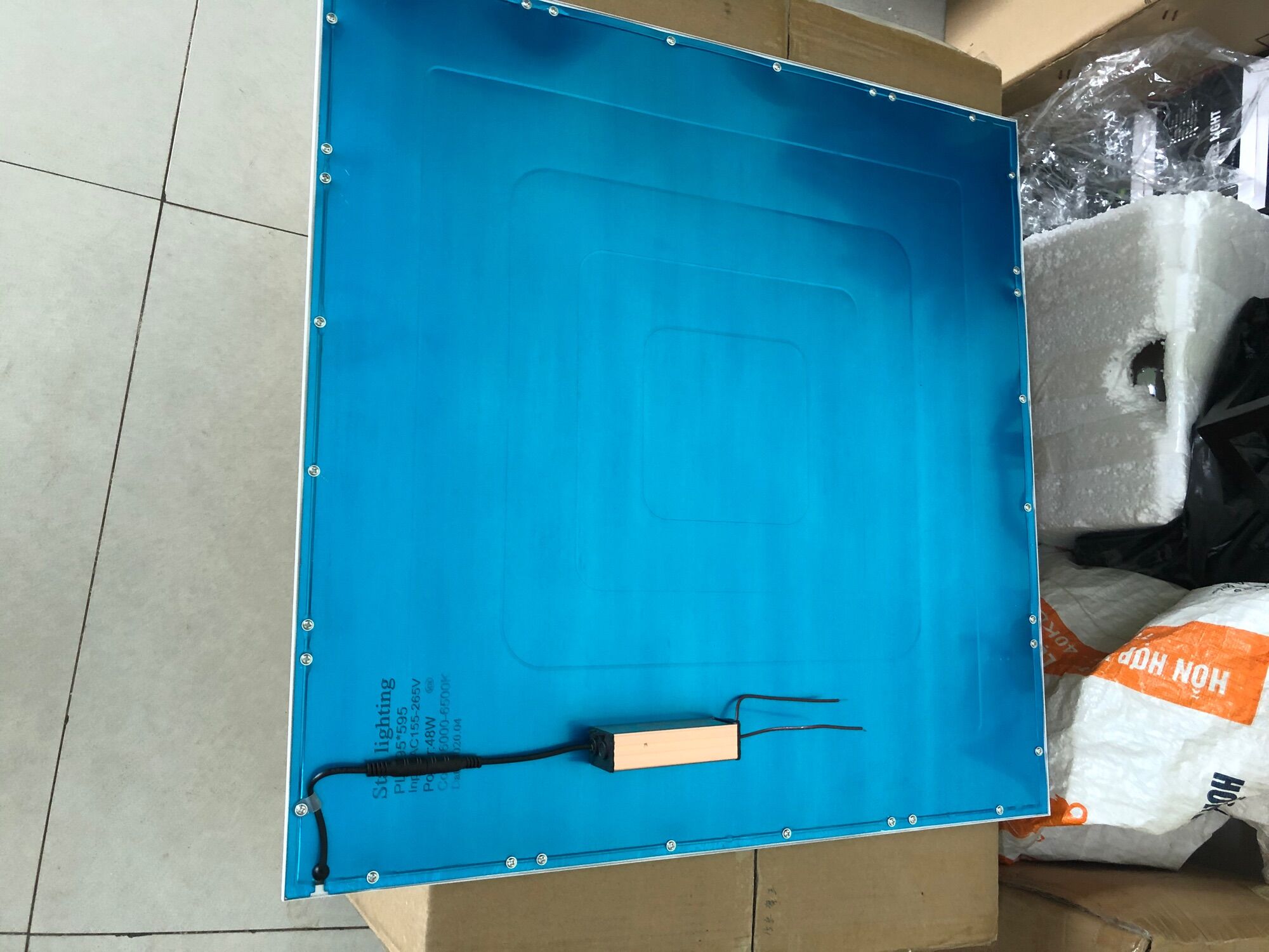 ĐÈN LED Panel 600x600 48W ĐÈN LED ÂM TRẦN THẠCH CAO Lắp trần thả