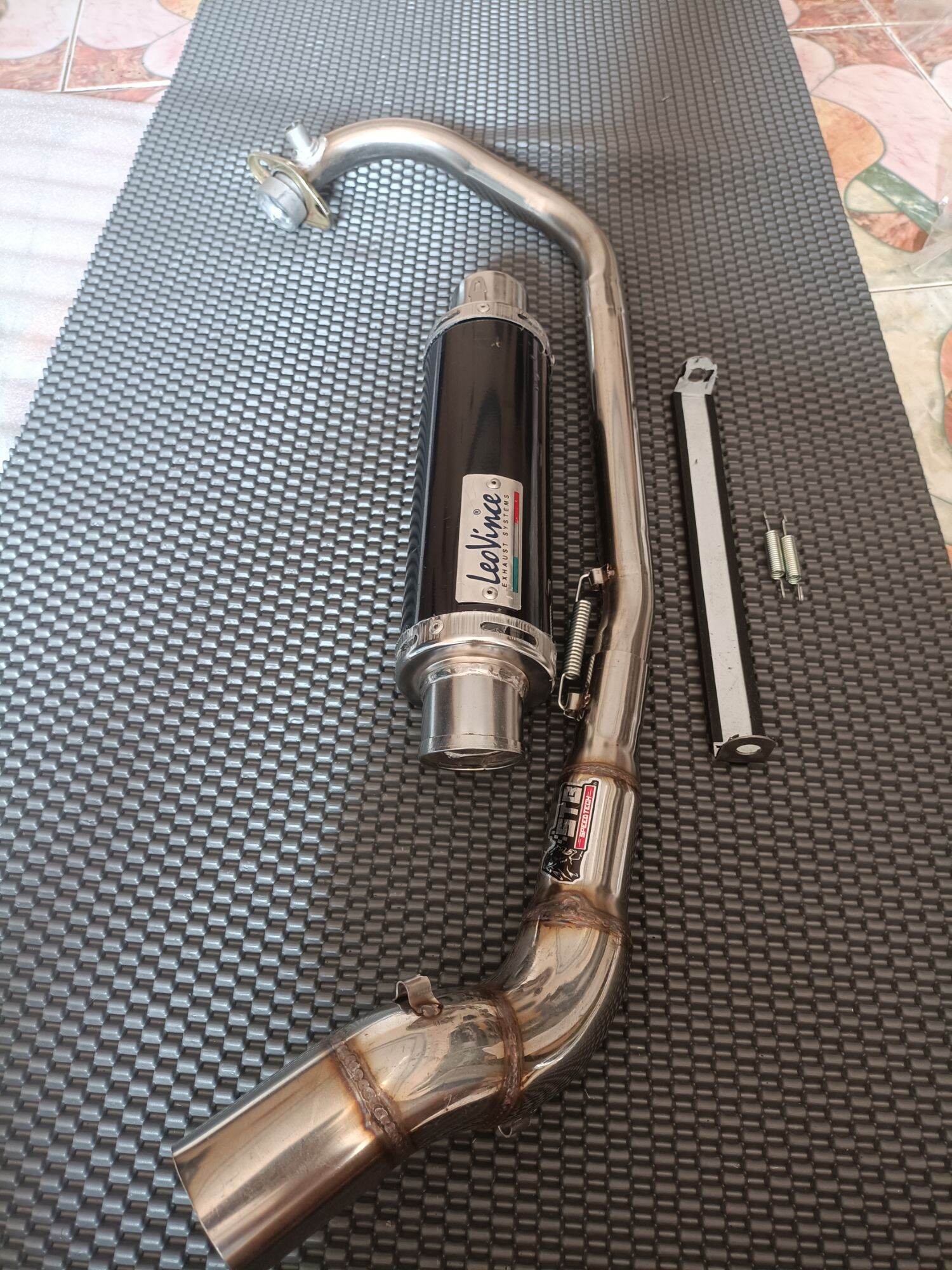Pô Leovince đen kèm cổ 2 khúc from STB gắng raider fi Satria fi