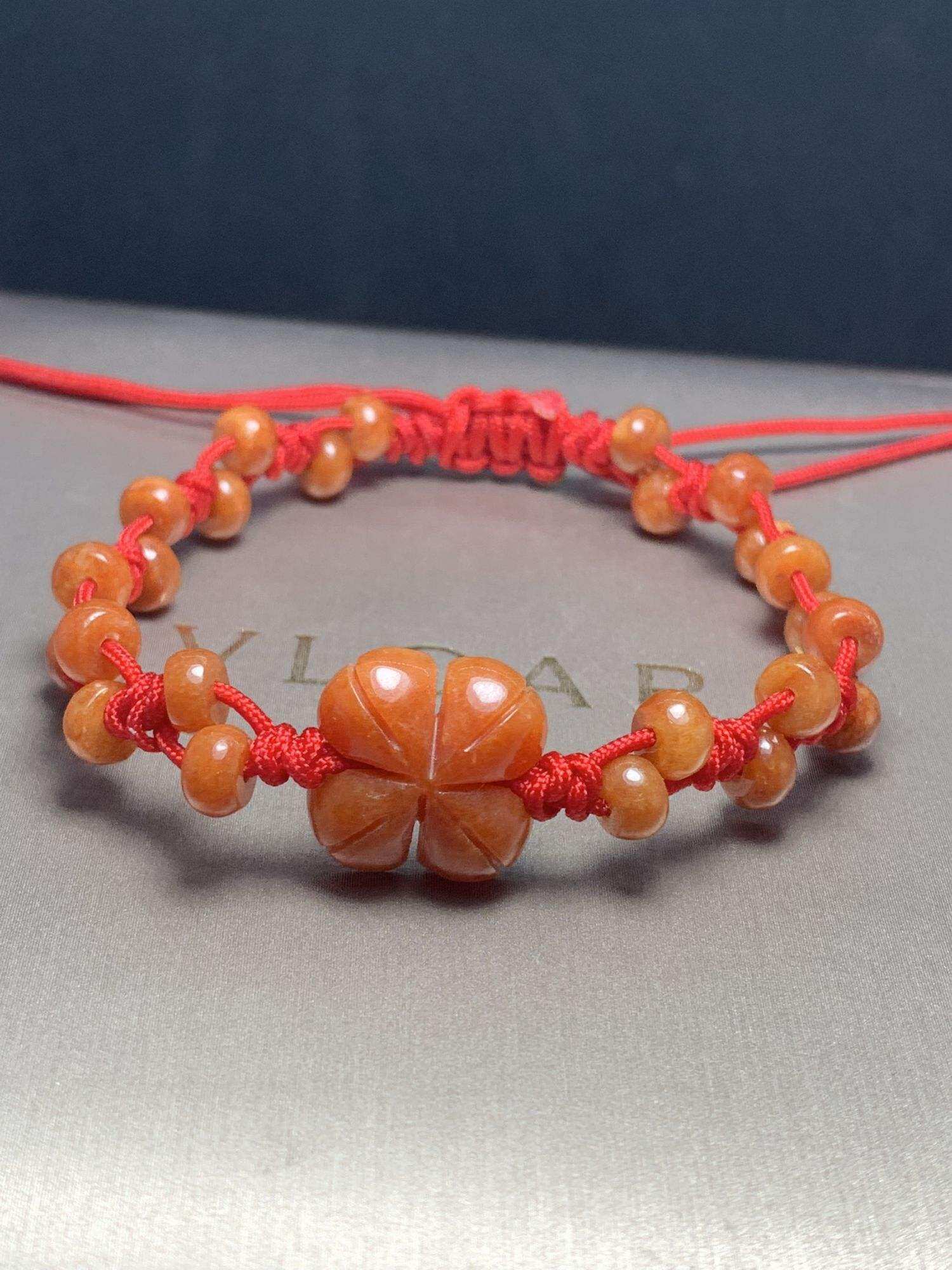 Vòng tay cỏ 4 lá ngọc cẩm thạch huyết tự nhiên