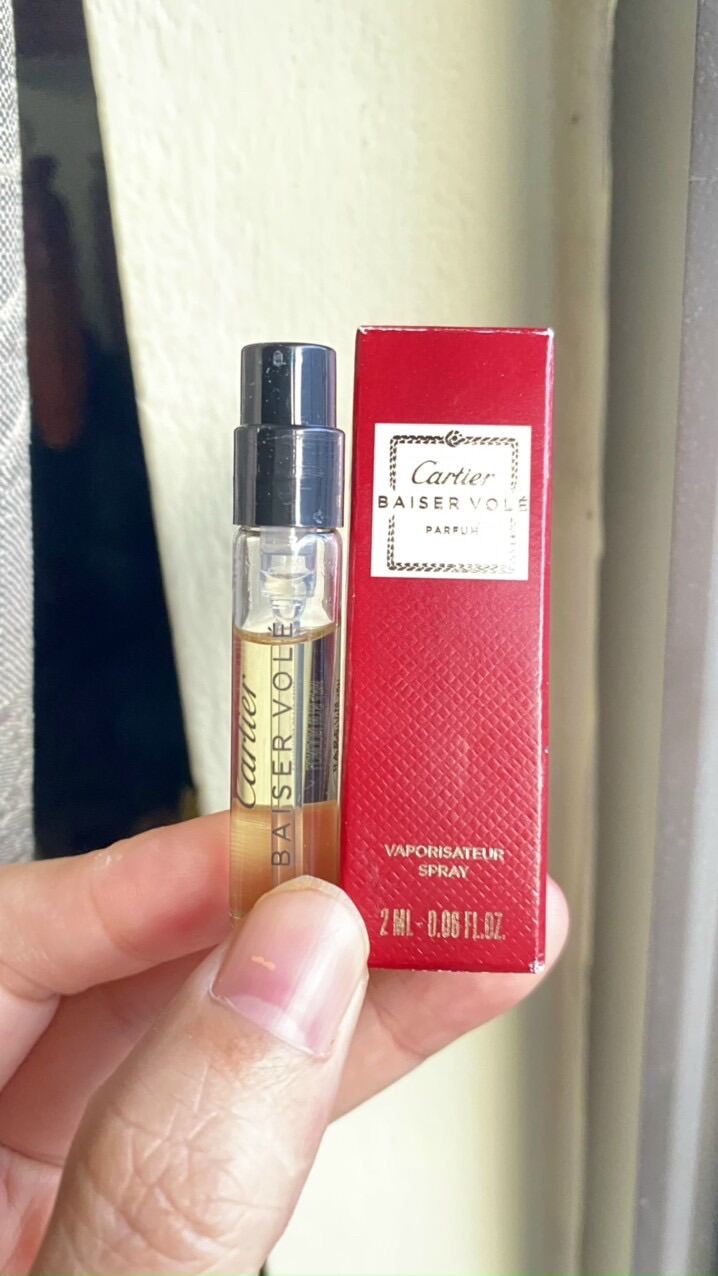 Nước hoa Baiser Vole của Cartier Lọ mini 2ml Pháp