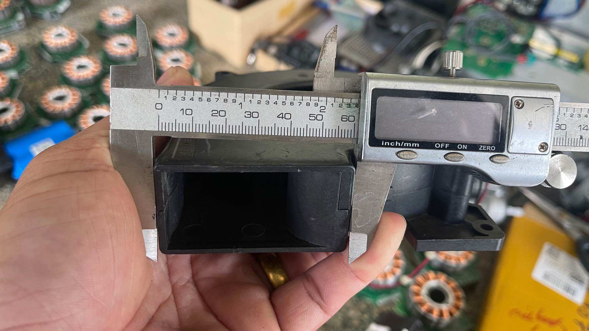 Quạt Sò không than Servo 24v-0.5A(12v chạy ok luôn nhé)