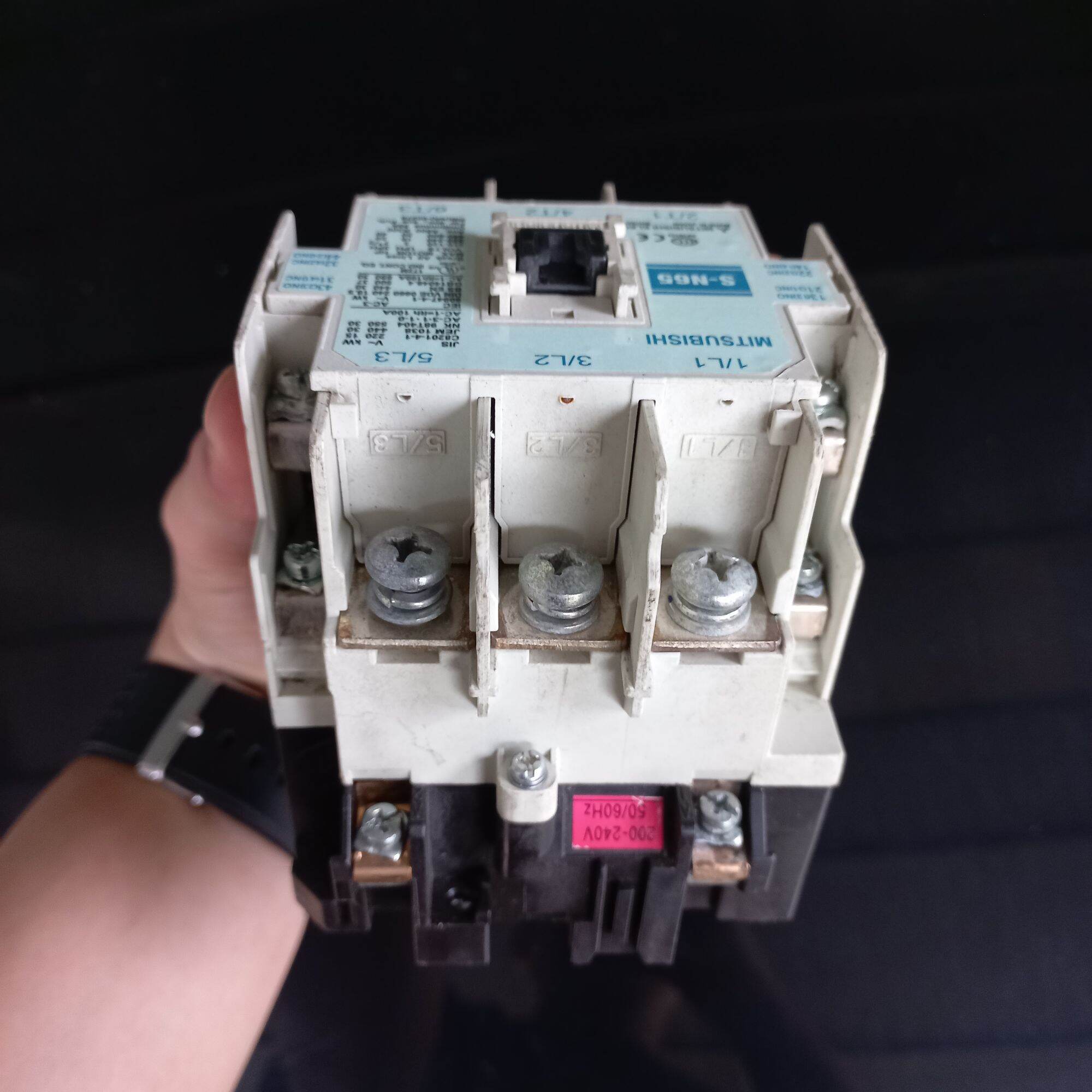 Contactor khởi động từ 65A bãi nhật