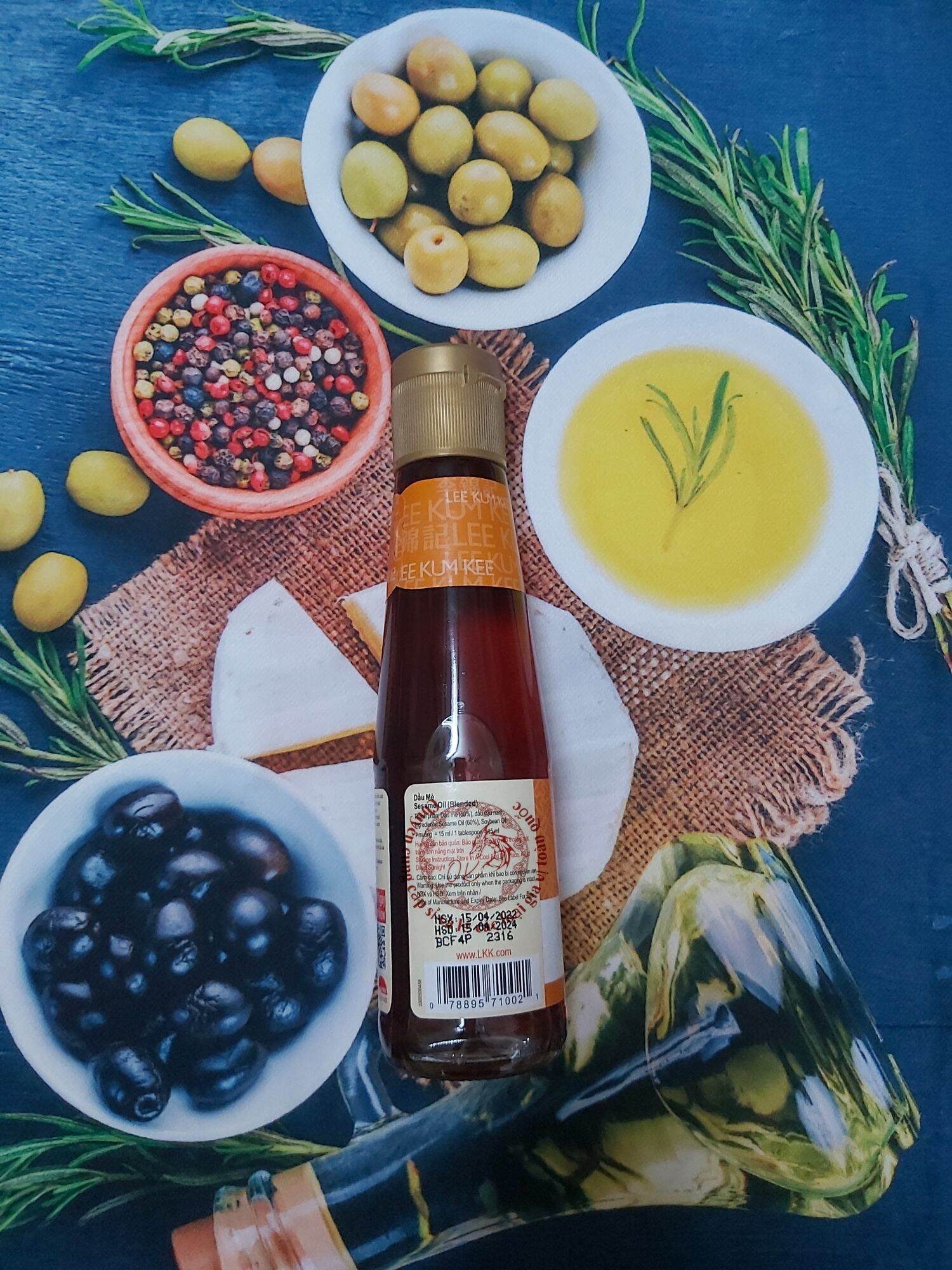 Dầu mè Lee Kum Kee chai 207ml 
