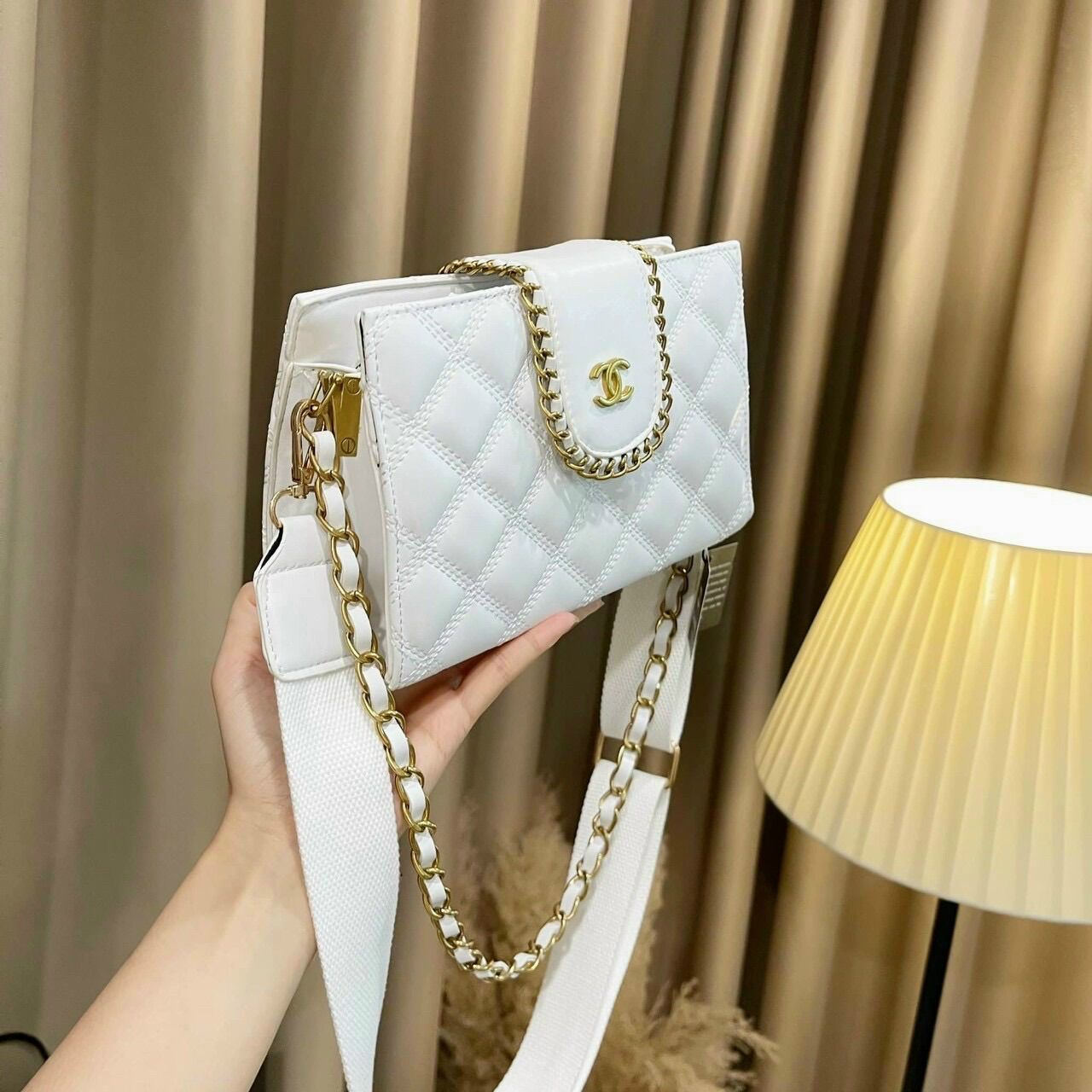 Túi đeo chéo nữ  Trần có 2 dây đeo size 20