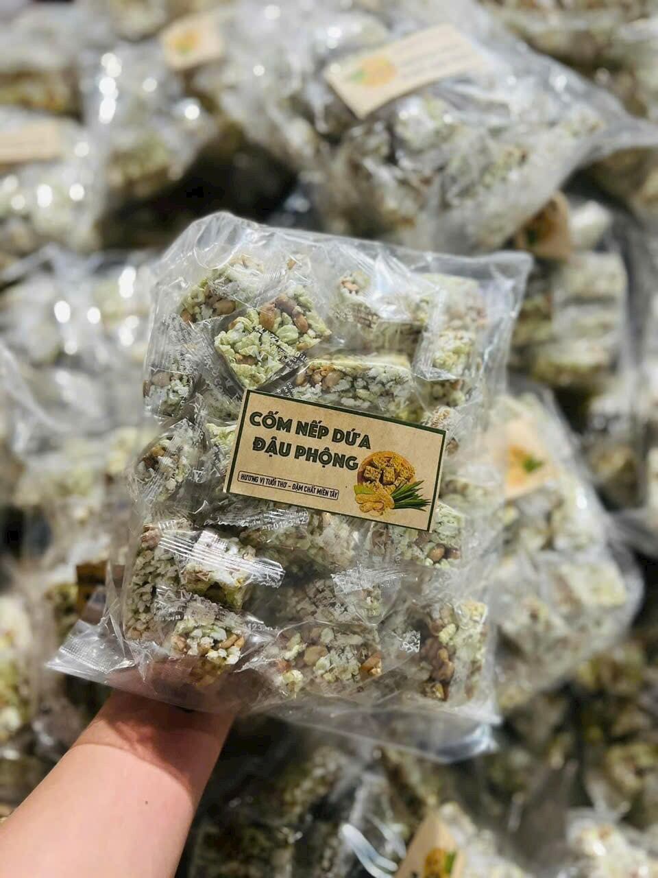 Cốm Nếp Dứa Đậu Phộng Cốt Dừa gói 500g