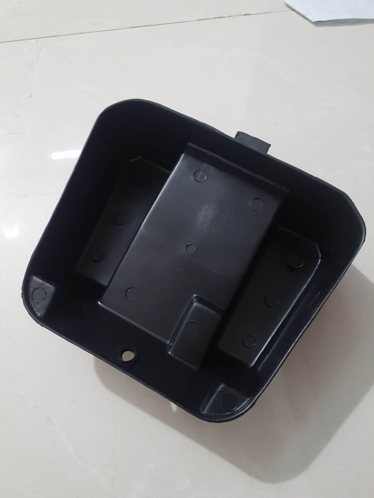 Hộp đựng đồ nghề xe wave nhỏ. cốp đen dưới yên wave 2001-2004