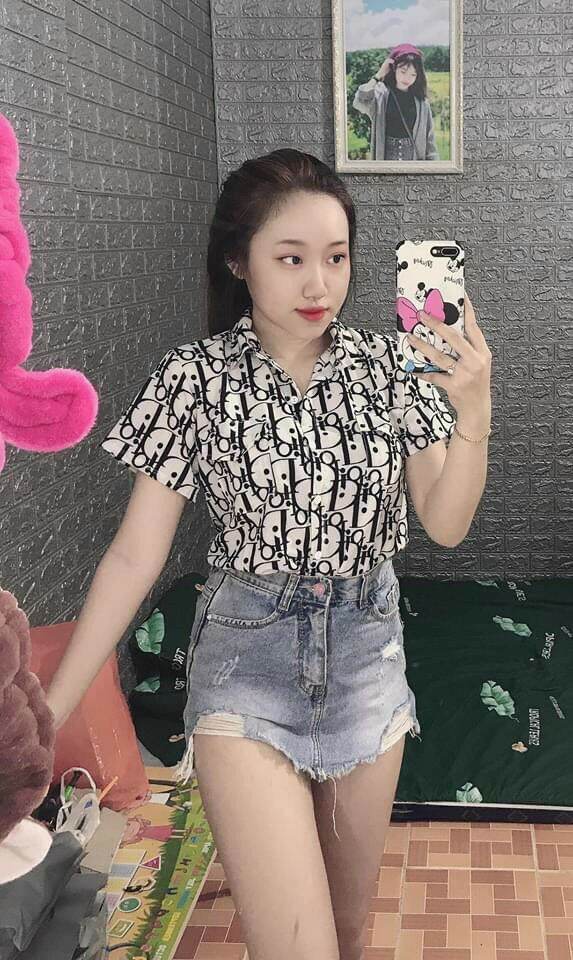 Áo sơ mi in chữ hai túi