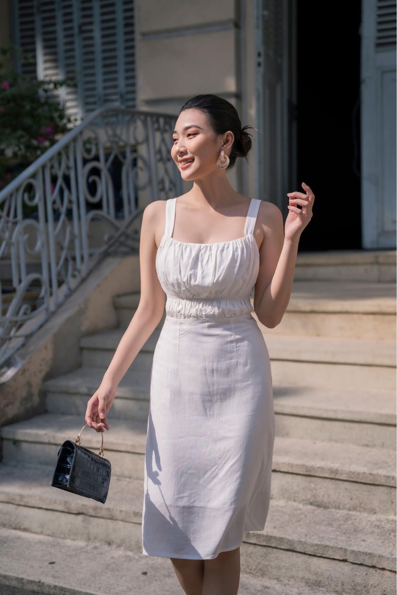 Ceci cela - đầm dây nhún ngực fani trắng