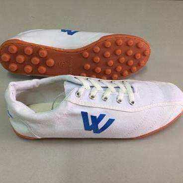 Giầy đá bóng Thượng Đình