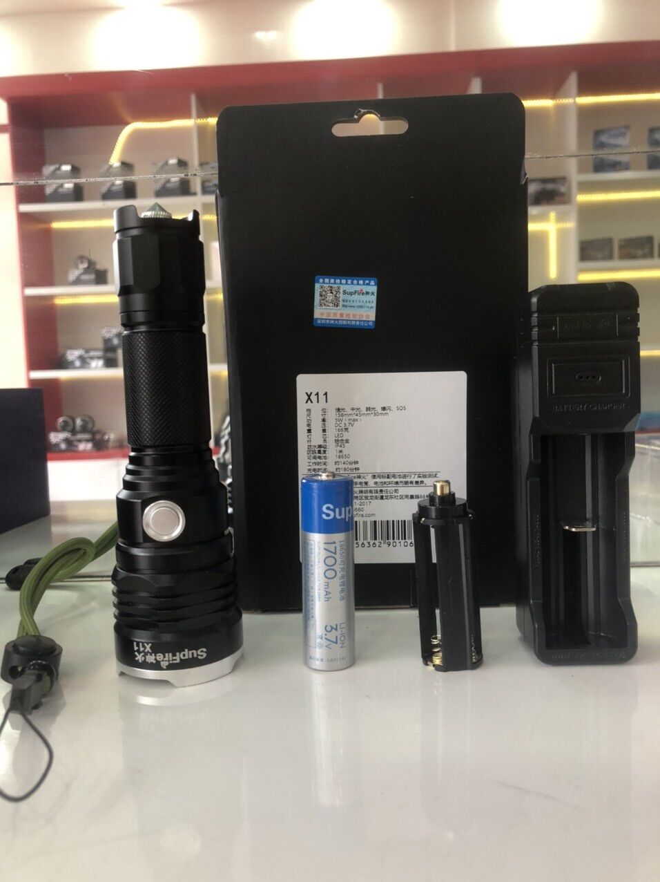 Đèn pin supfire x11