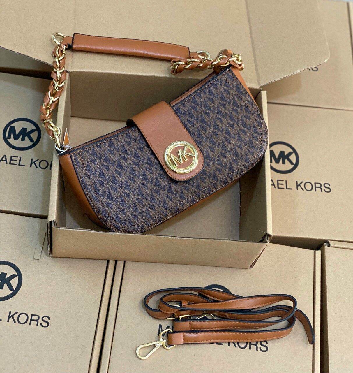 TÚI ĐEO CHÉO MK XUẤT KHẨU SIZE 23CM