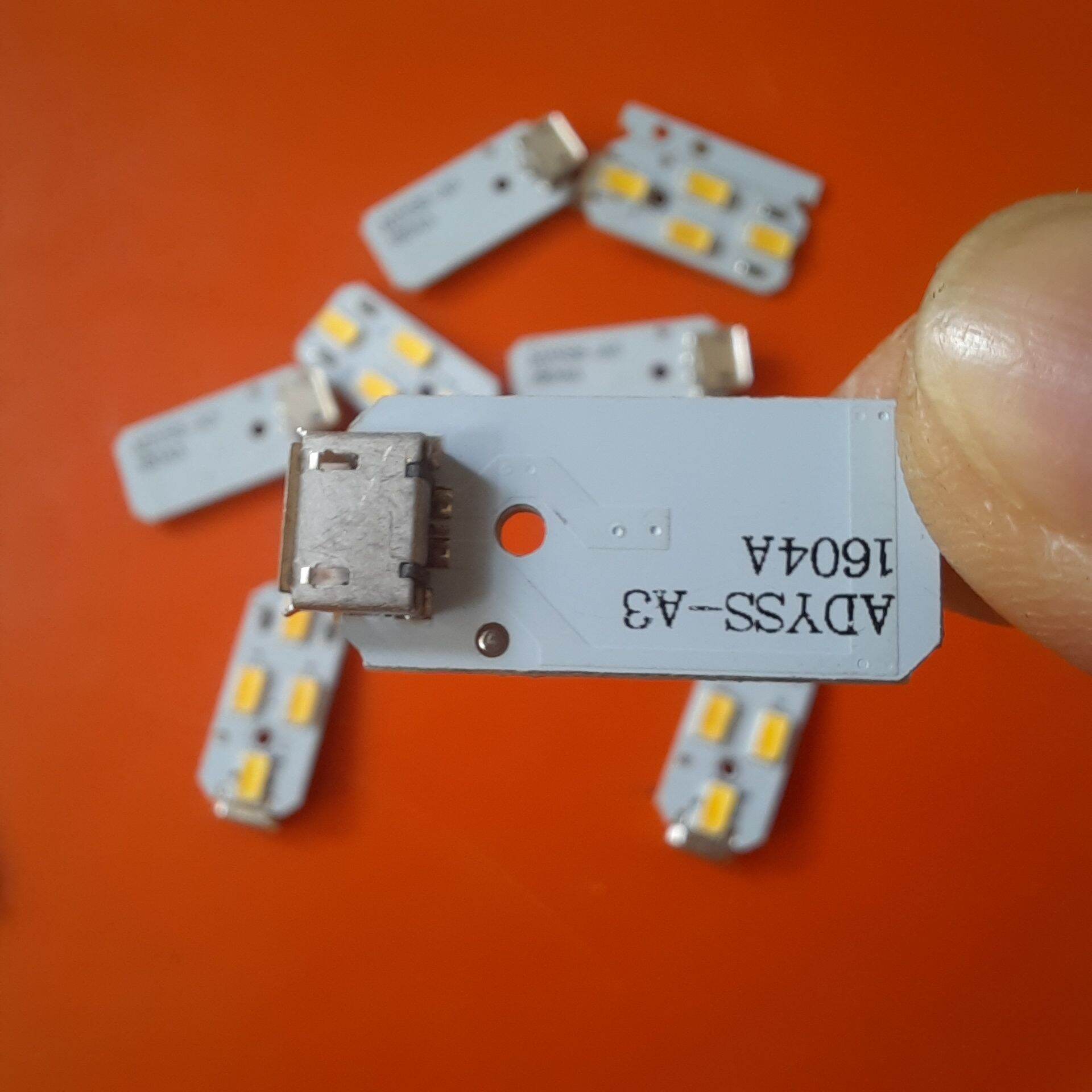 2 cái đèn led mini siêu sáng 5v ( nguồn vào cổng sạc micro usb)