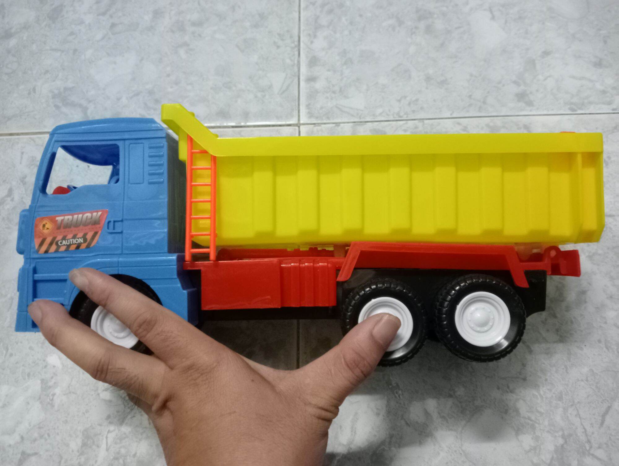 Cargo Truck Toy That Runs and Moves