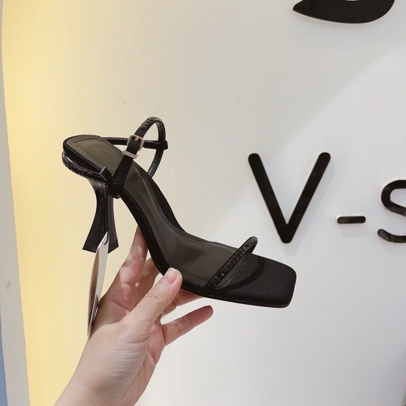 Sandal quai mảnh đá đen Zr[full box] 9cm