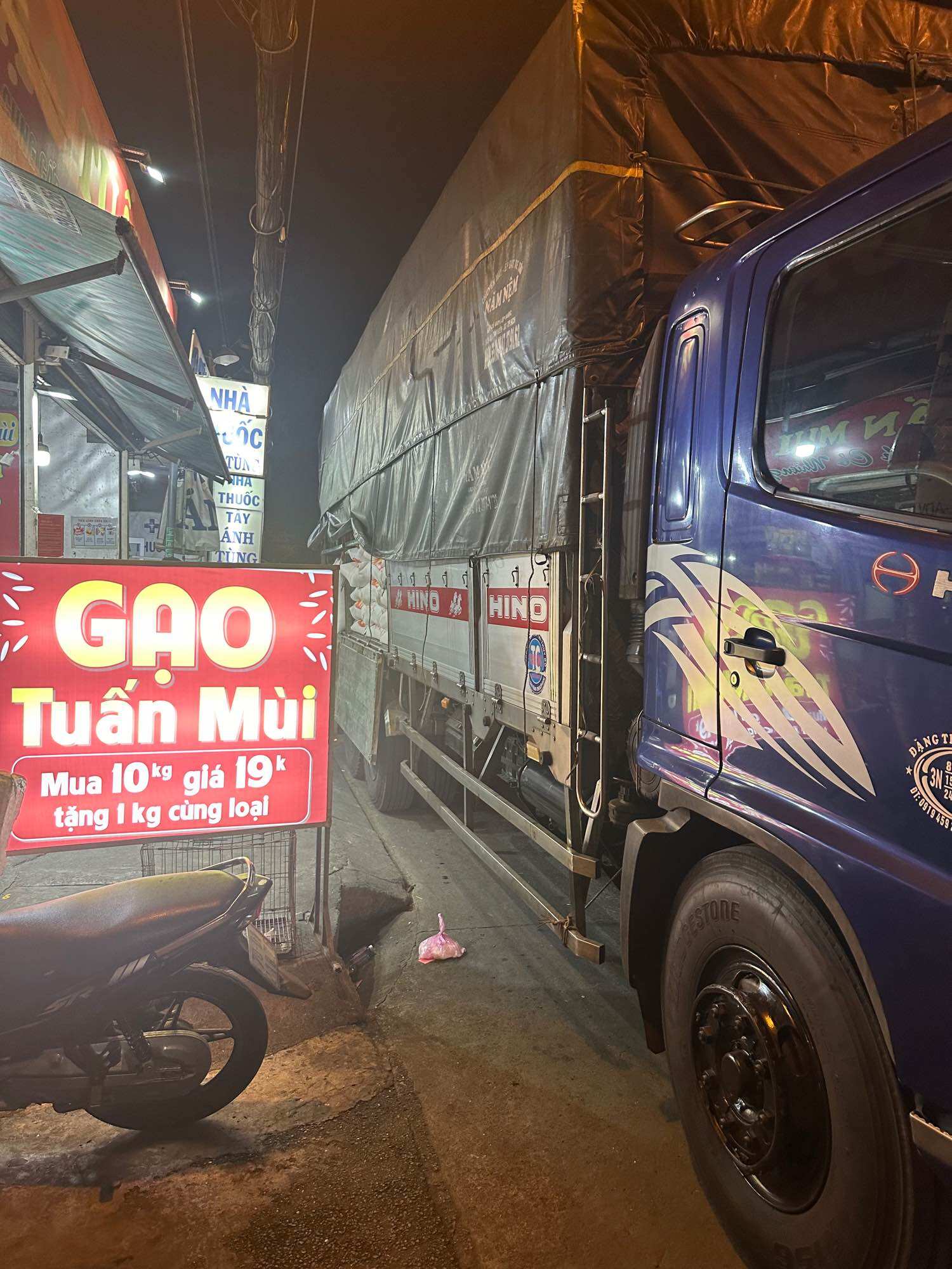 Gạo ST25 (Dẻo Mềm, Thơm Cơm Túi 5 Ký)