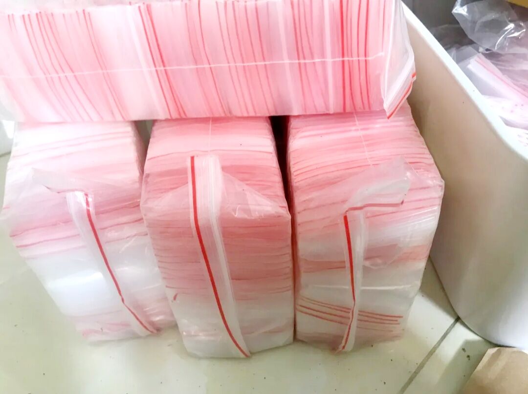 Túi zip đỏ.500g túi zip (size 6×8)