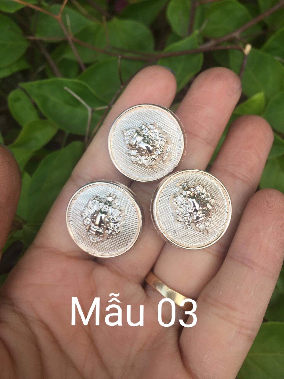 Nút vest 2cm có 3 mẫu khách chọn siêu đẹp