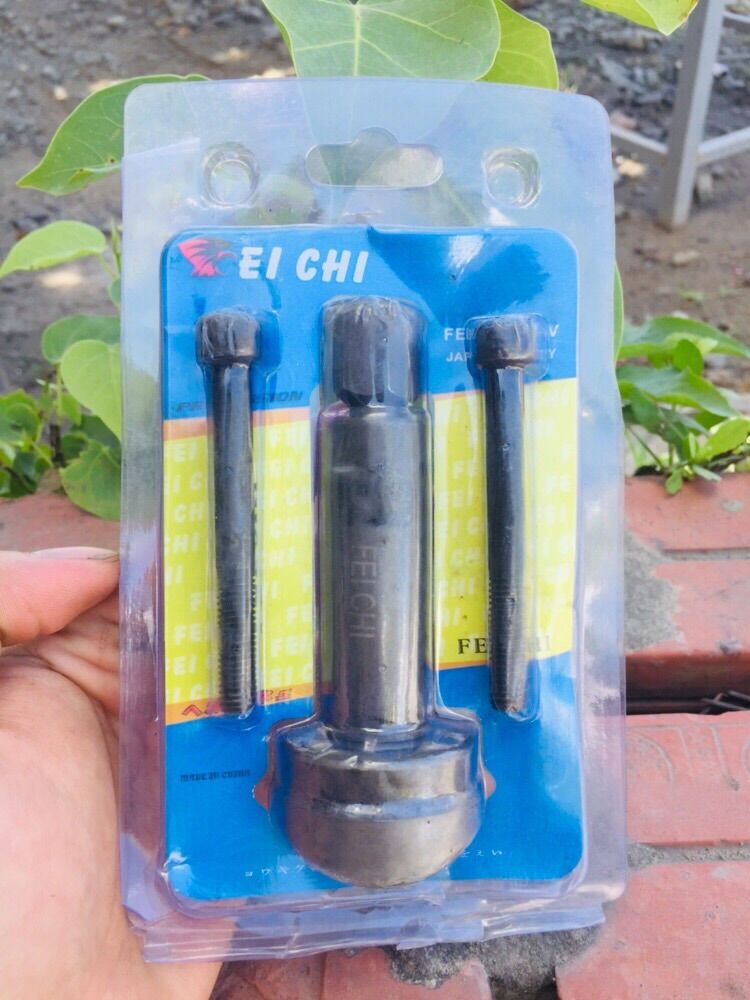 Vam cảo ắc pit tông máy xăng