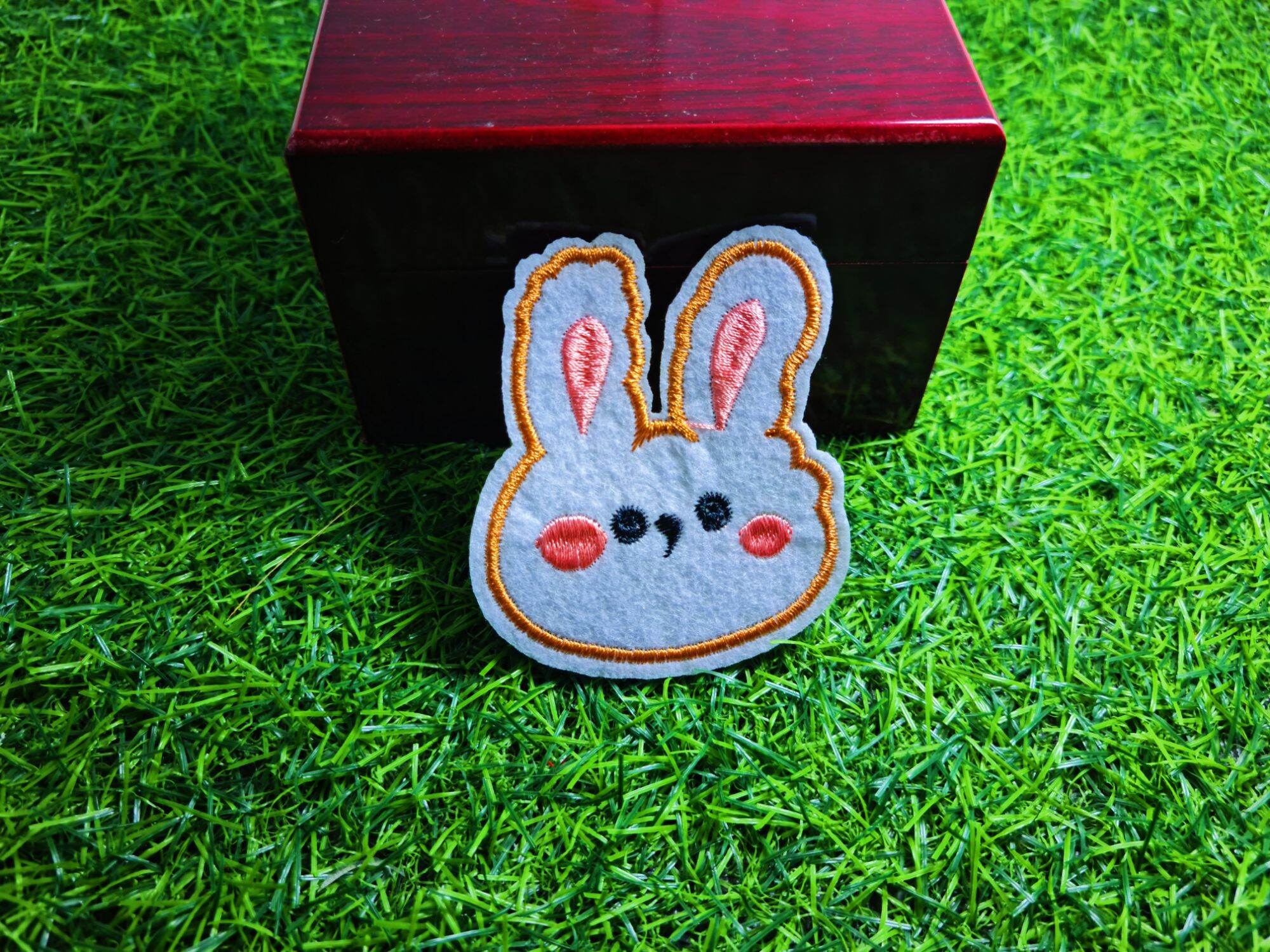 Sticker Thêu Ủi Hình Mr.Rabbit Dùng Trang Trí Quần Áo
