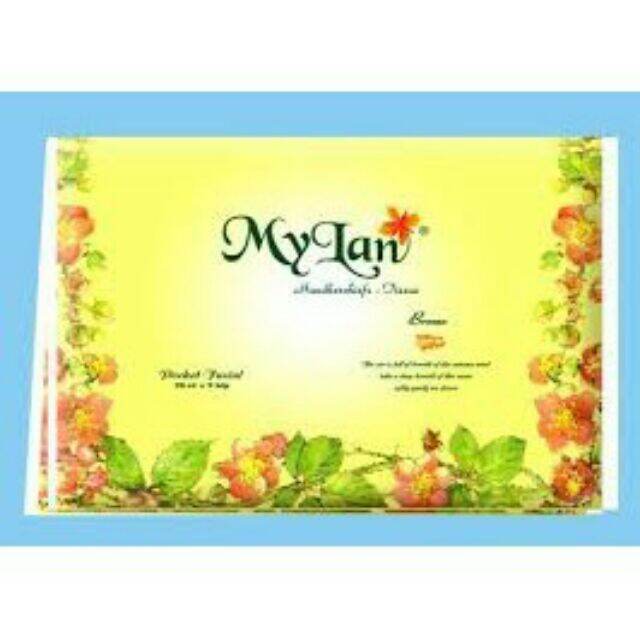 3 gói khăn giấy ví My Lan