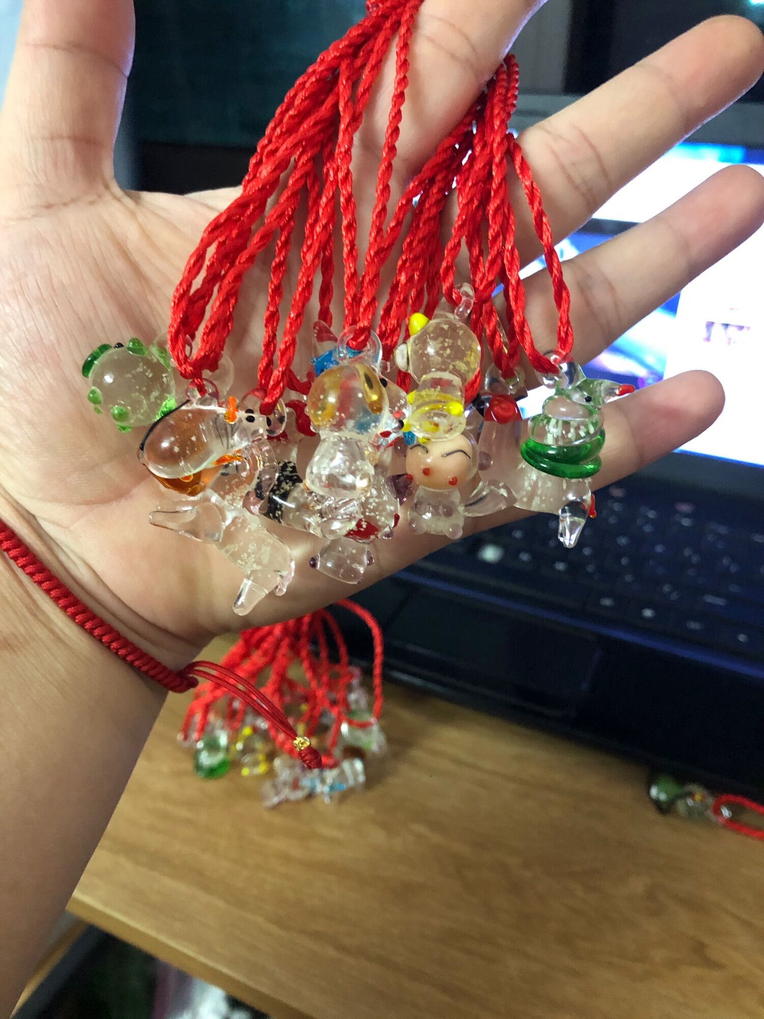 combo 2 Vòng tay chỉ đỏ con giáp phát sáng