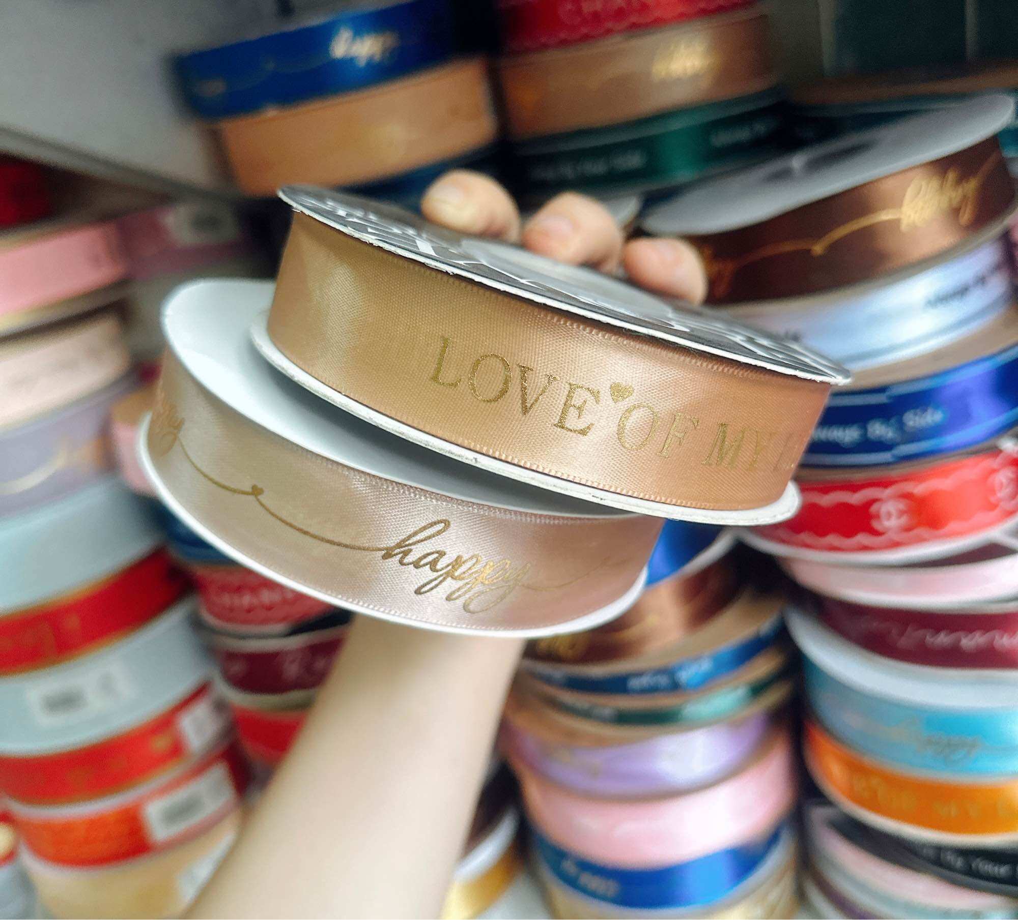 (Cuộn 45m) Ruy Băng Lụa Chữ 2,5cm Gói Hoa
