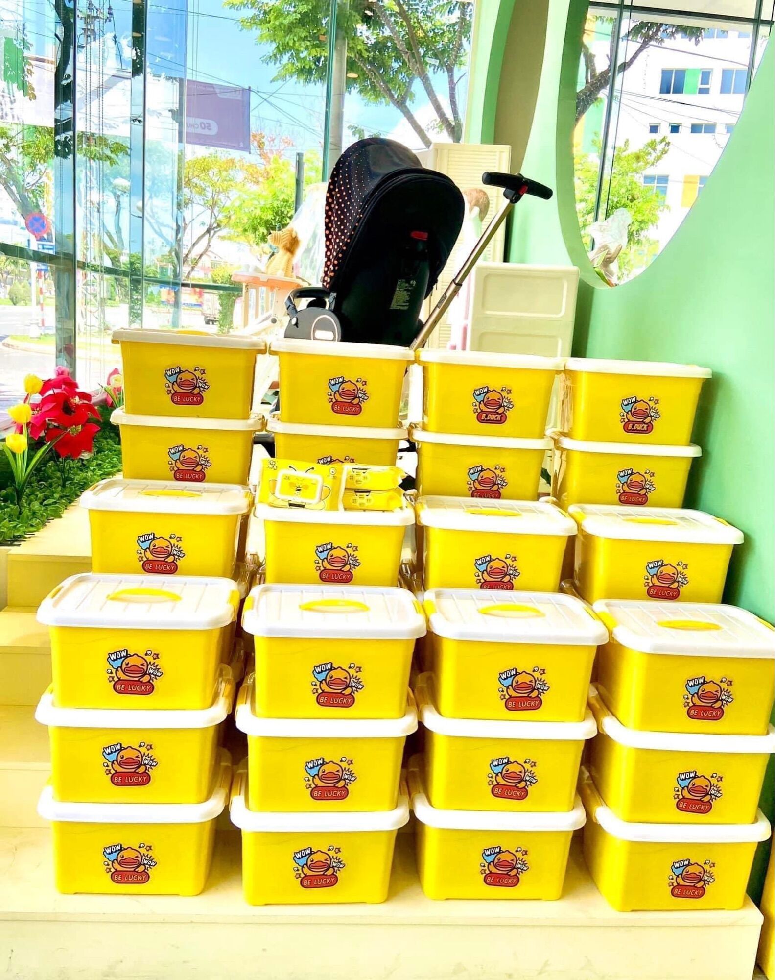 [KÈM THÙNG NHỰA] KHĂN GIẤY ƯỚT ONG VÀNG 10 BỊCH SIÊU ĐÁNG YÊU