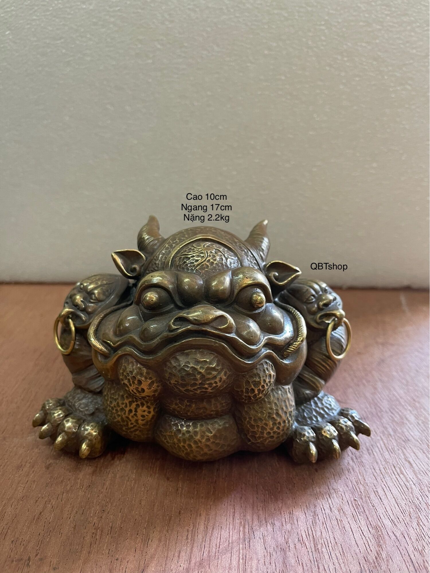 Thiềm thừ độc lạ lớn bằng đồng