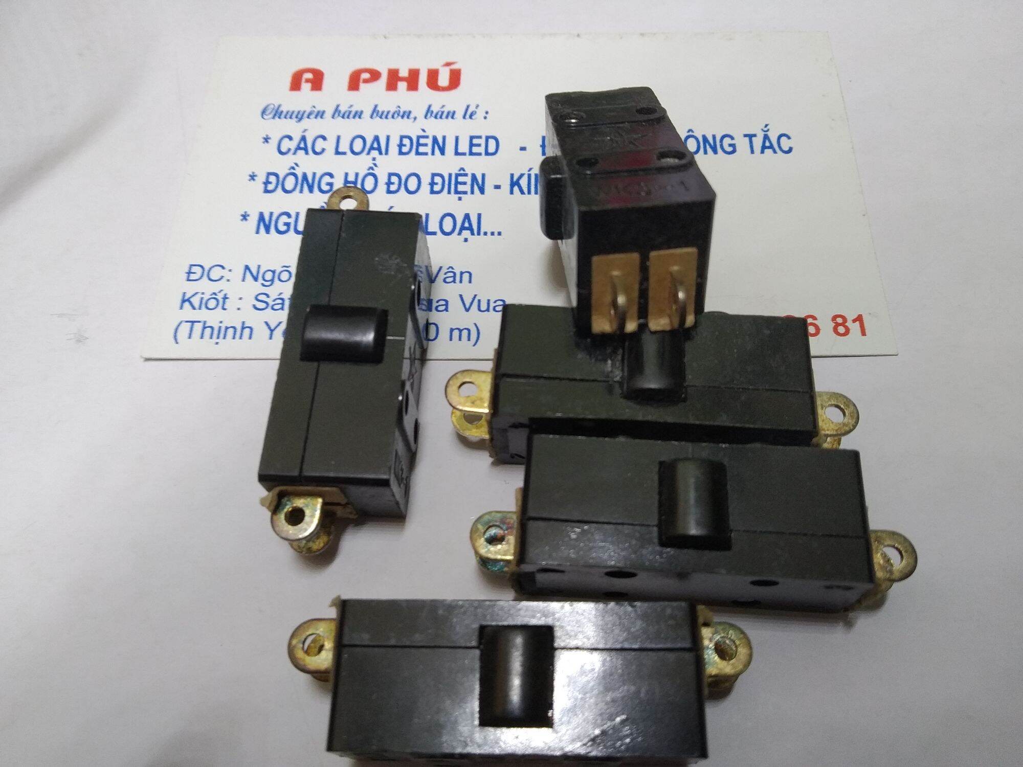 Công tắc nhấn nhả WK3-1
