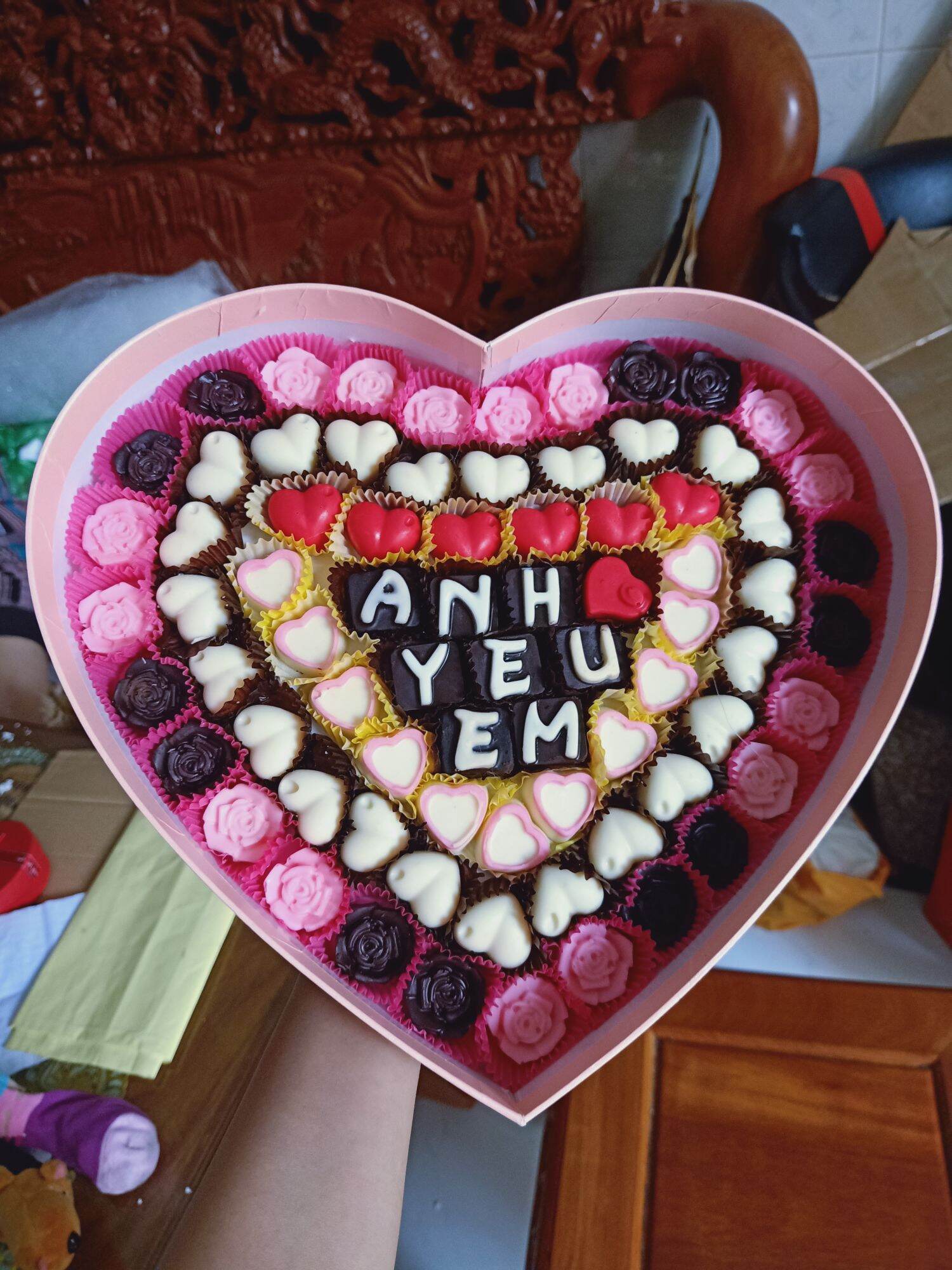 Hộp socola VALENTINE theo yêu cầu ( kèm thiệp + ghi nếu có yêu cầu)