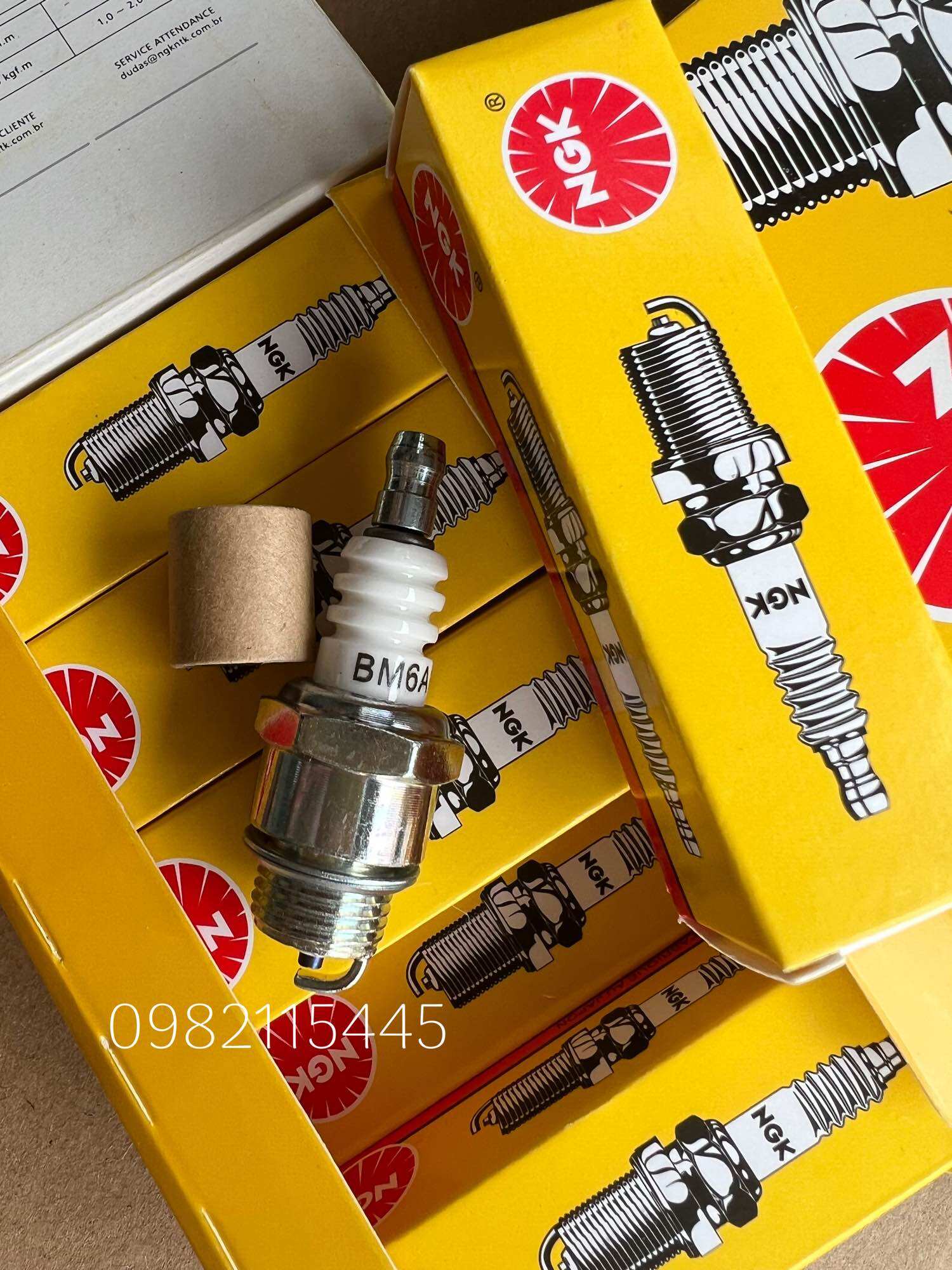 Bugi 2 thì NGK dùng cho máy cắt cỏ, máy cưa