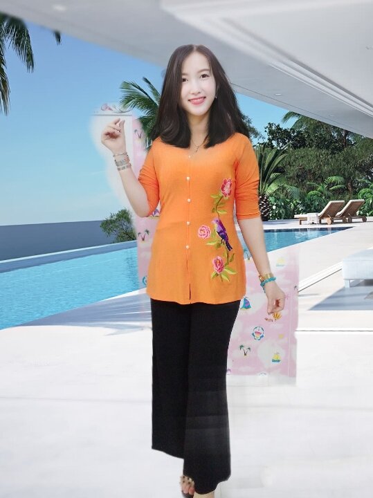 Áo bà ba thêu hoa sen có kèm theo quần