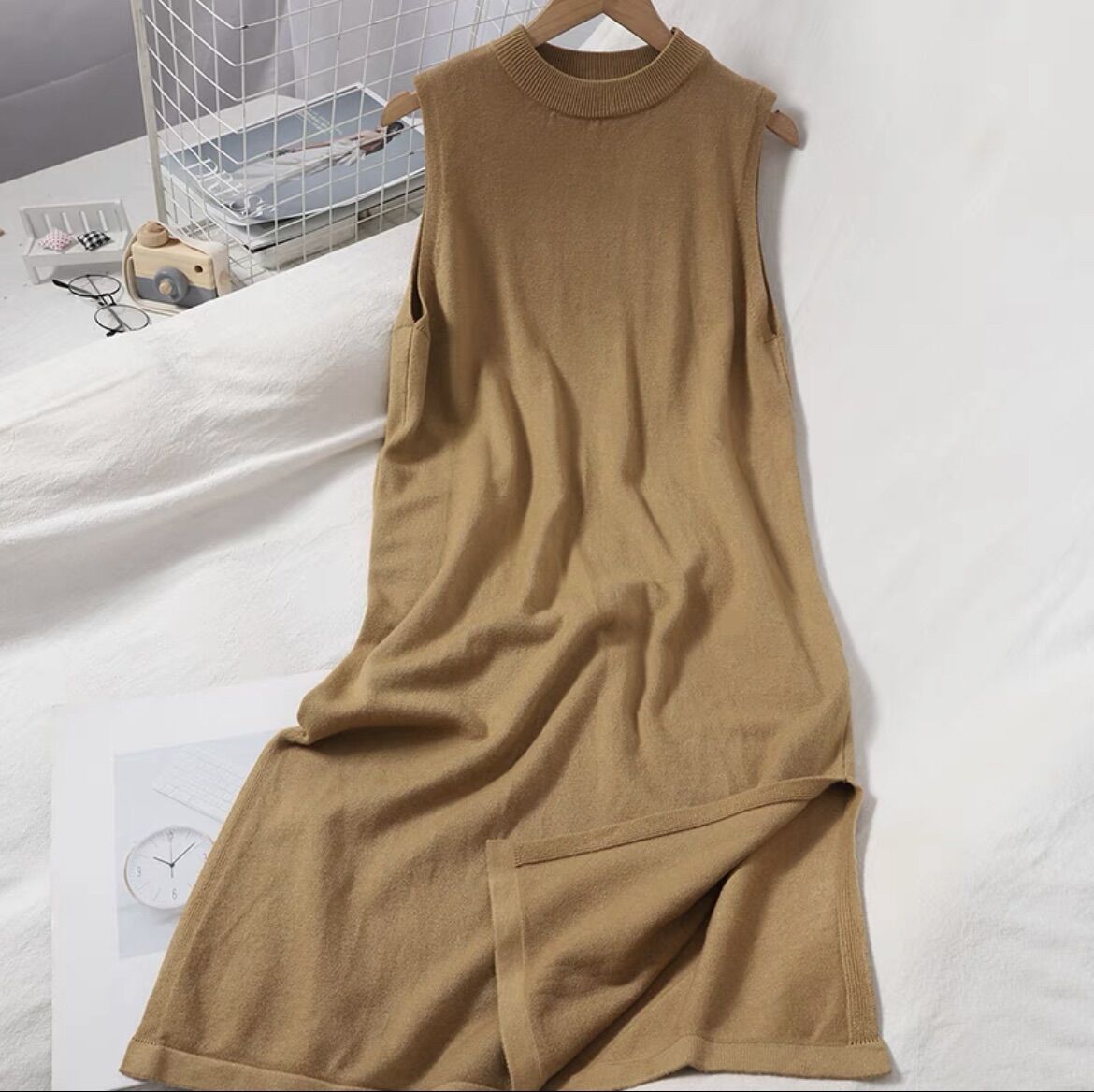 Váy len sát nách cổ tròn phong cách Hàn Quốc