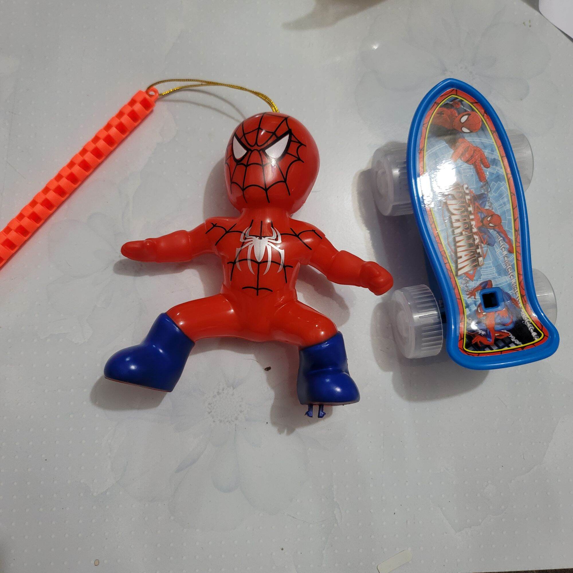 Siêu nhân người nhện spider-man lướt ván có nhạc và đèn (hộp)