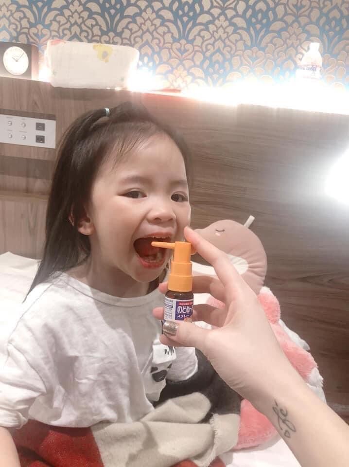 Xịt họng Nhật bản