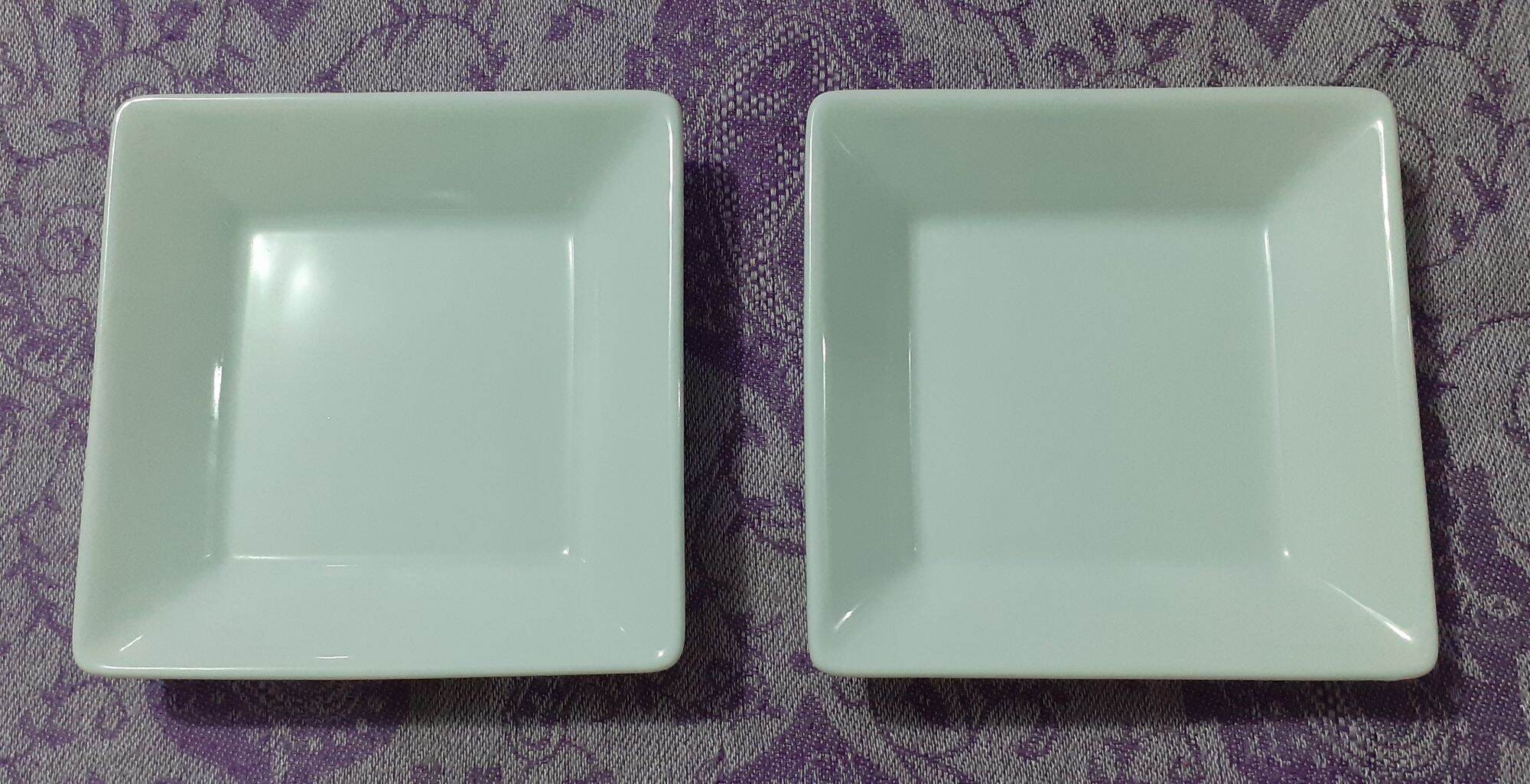 Đĩa gốm sứ vuông màu trắng 10,5cm