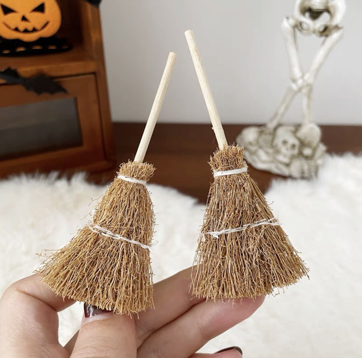 Kẹp tóc hình chổi rơm