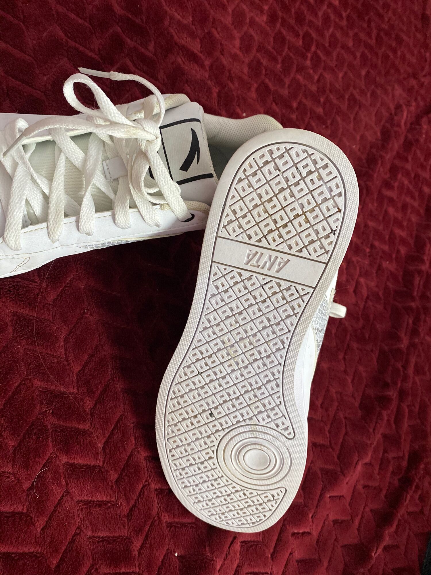 GIẦY CHÍNH HÃNG secondhand- AnTa size 39 - BAO CHECK- BAU REAL