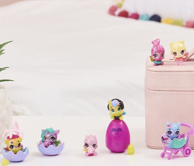 vỉ trứng Hatchimals cho bé
