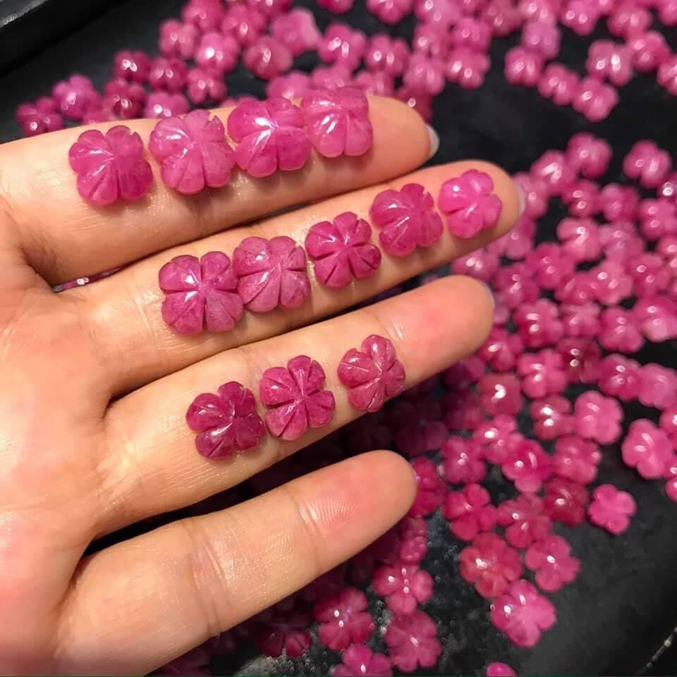 Charm cỏ 4 lá ruby tự nhiên mix vòng, làm mặt dây chuyền