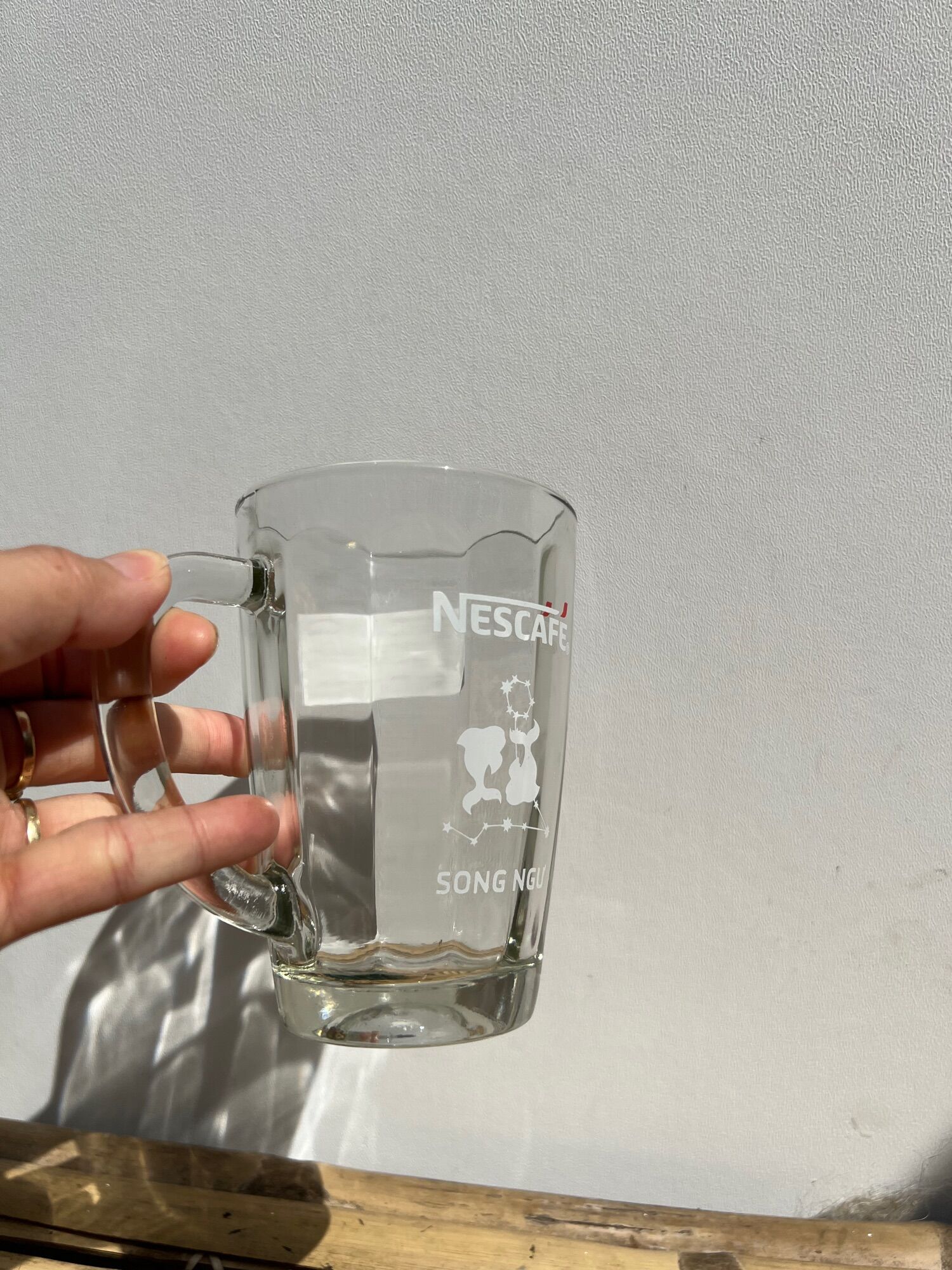 Ly thuỷ tinh có quai 340ml (Hàng Km Nescafe)