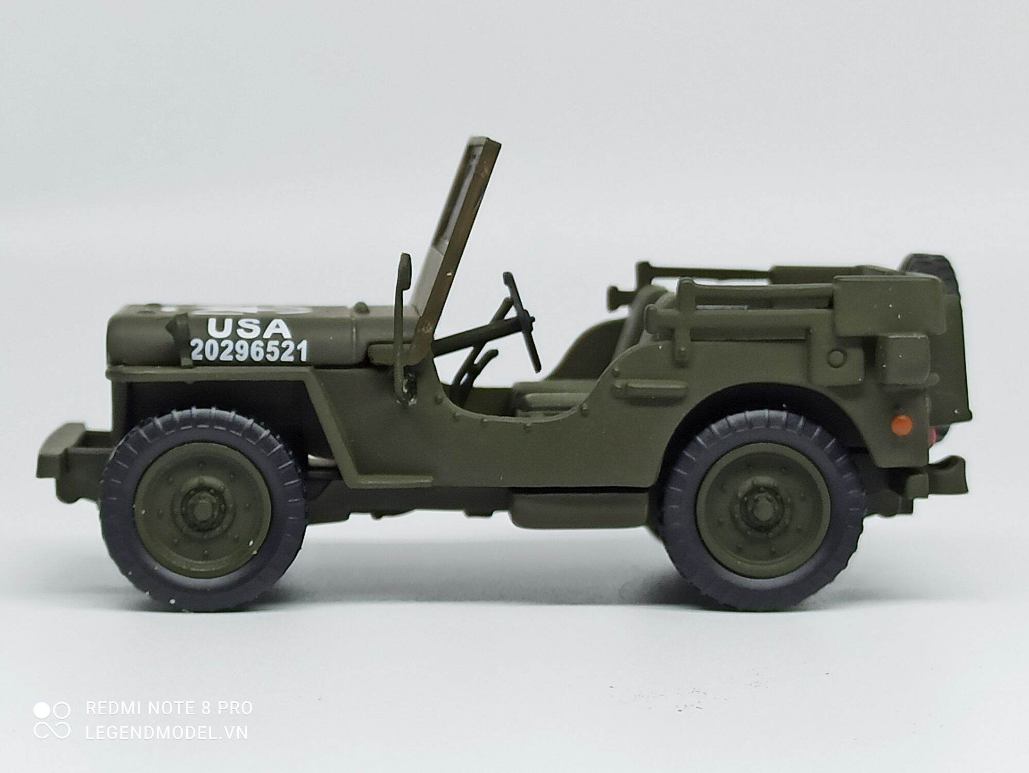 Mô hình xe Jeep Willys 1947 tỷ lệ 1/43